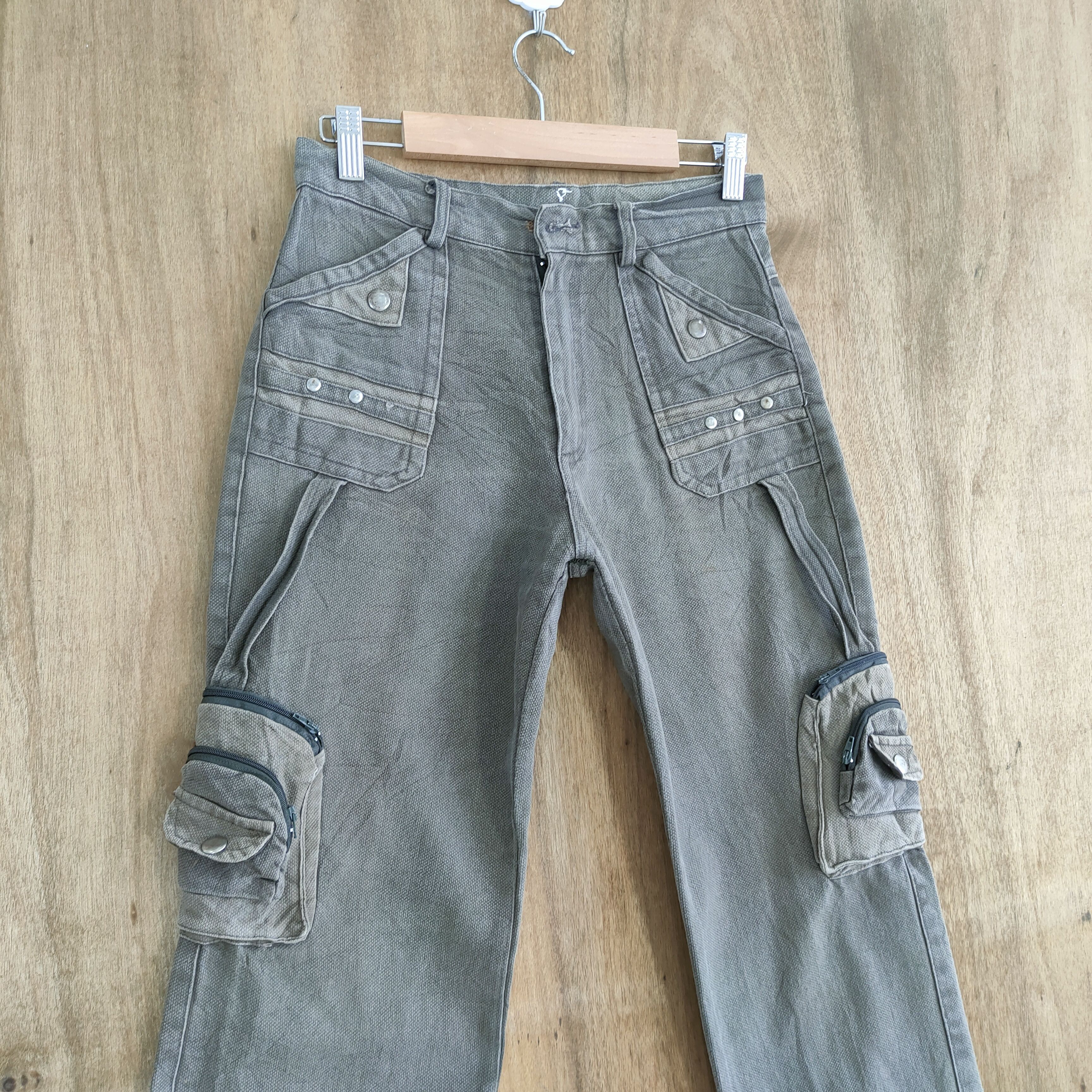 Japanese Brand JAPANESE VINTAGE FADED 3D POCKET CARGO PANTS Size US 26 / EU 42 - 8 Thumbnail