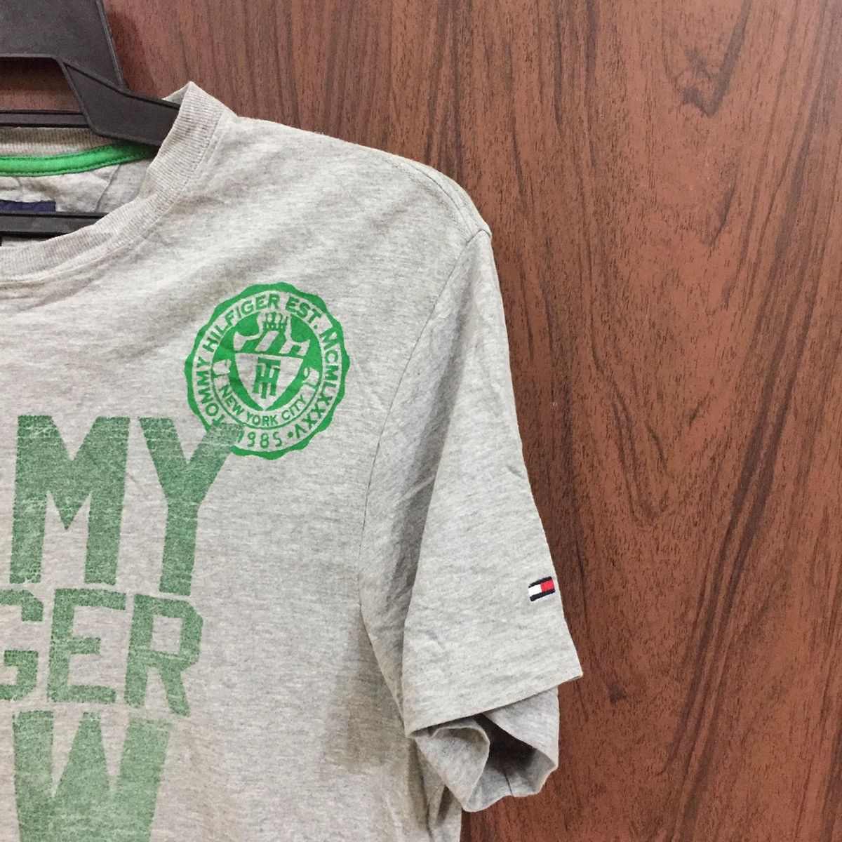 Tommy Hilfiger Vintage TOMMY HILFIGER t shirt new york size XS fit S Size US S / EU 44-46 / 1 - 4 Thumbnail