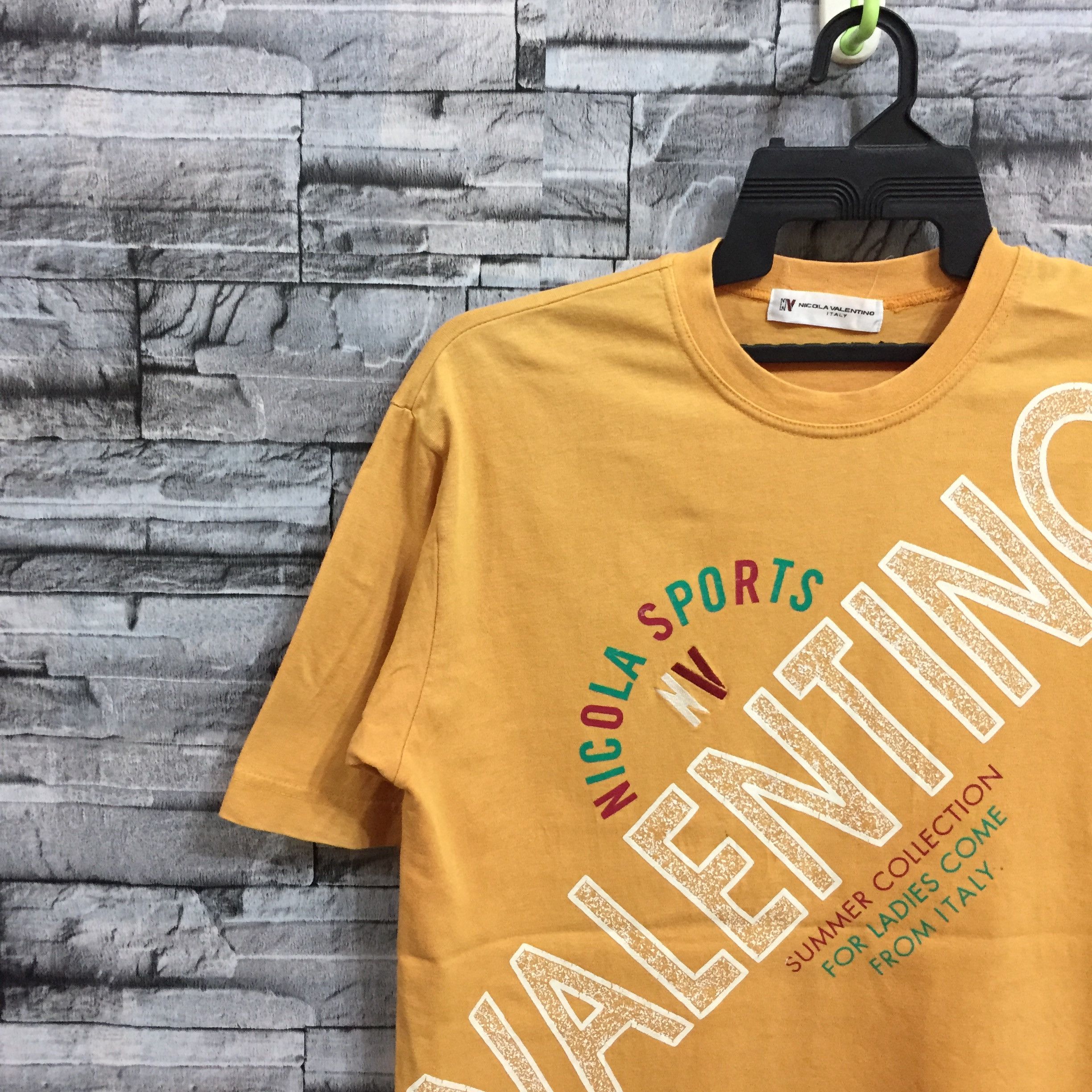 Valentino Vintage Nicola Valentino Italy t shirt spellout fit M Size US M / EU 48-50 / 2 - 4 Thumbnail
