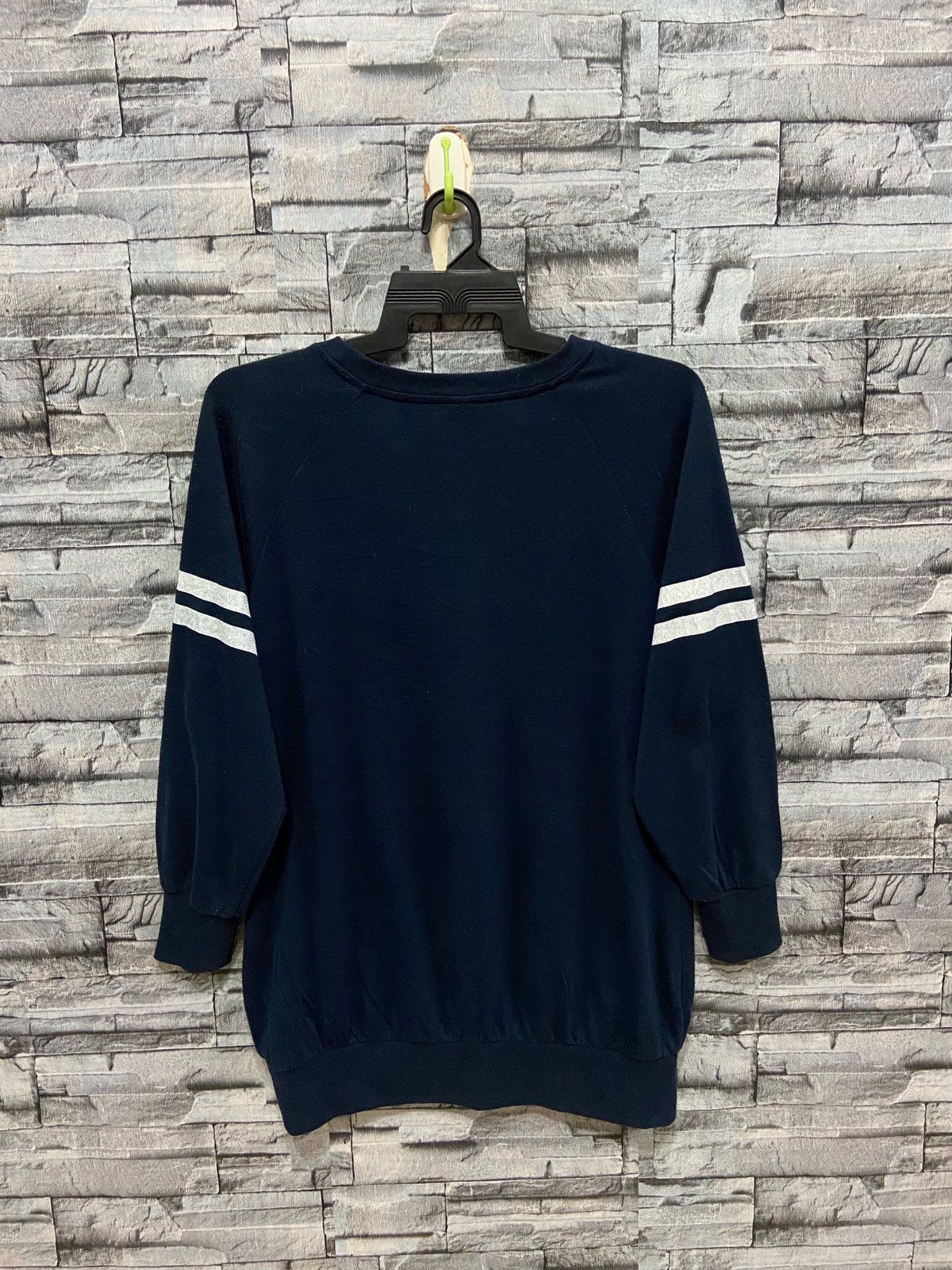 Disney Vintage Mickey Mouse sweatshirt big cartoon Size US M / EU 48-50 / 2 - 7 Thumbnail