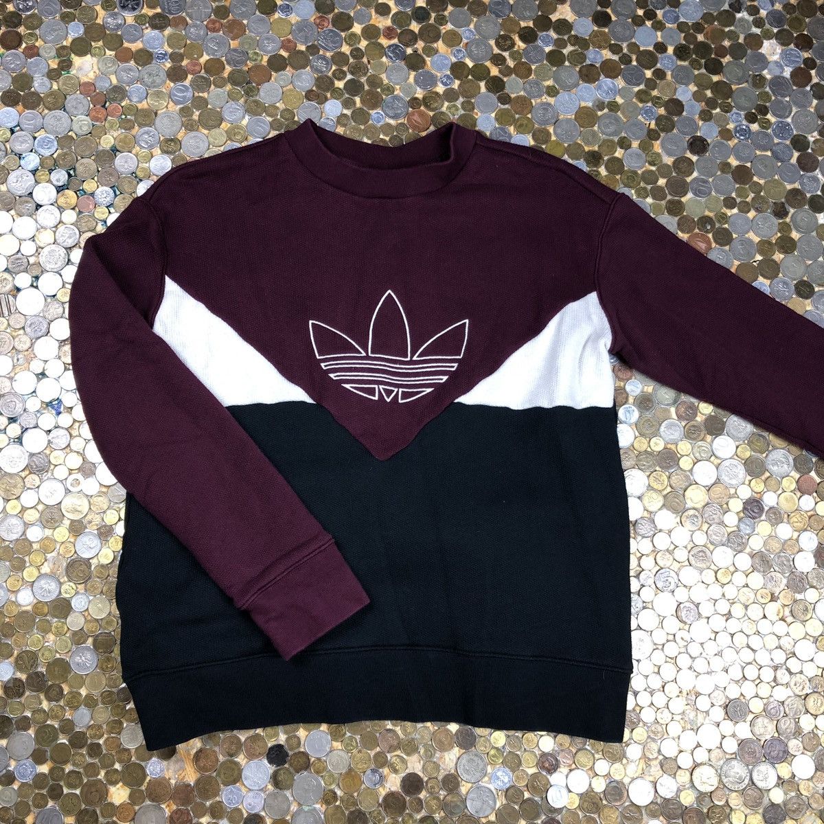 Adidas Vintage crewneck sweatshirt big logo