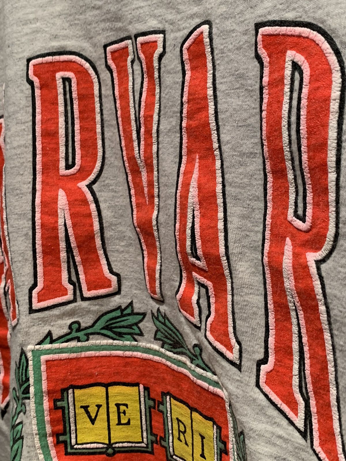 Vintage *RARE* Vintage Harvard Crest USA-Made T-Shirt - Large Size US L / EU 52-54 / 3 - 5 Thumbnail