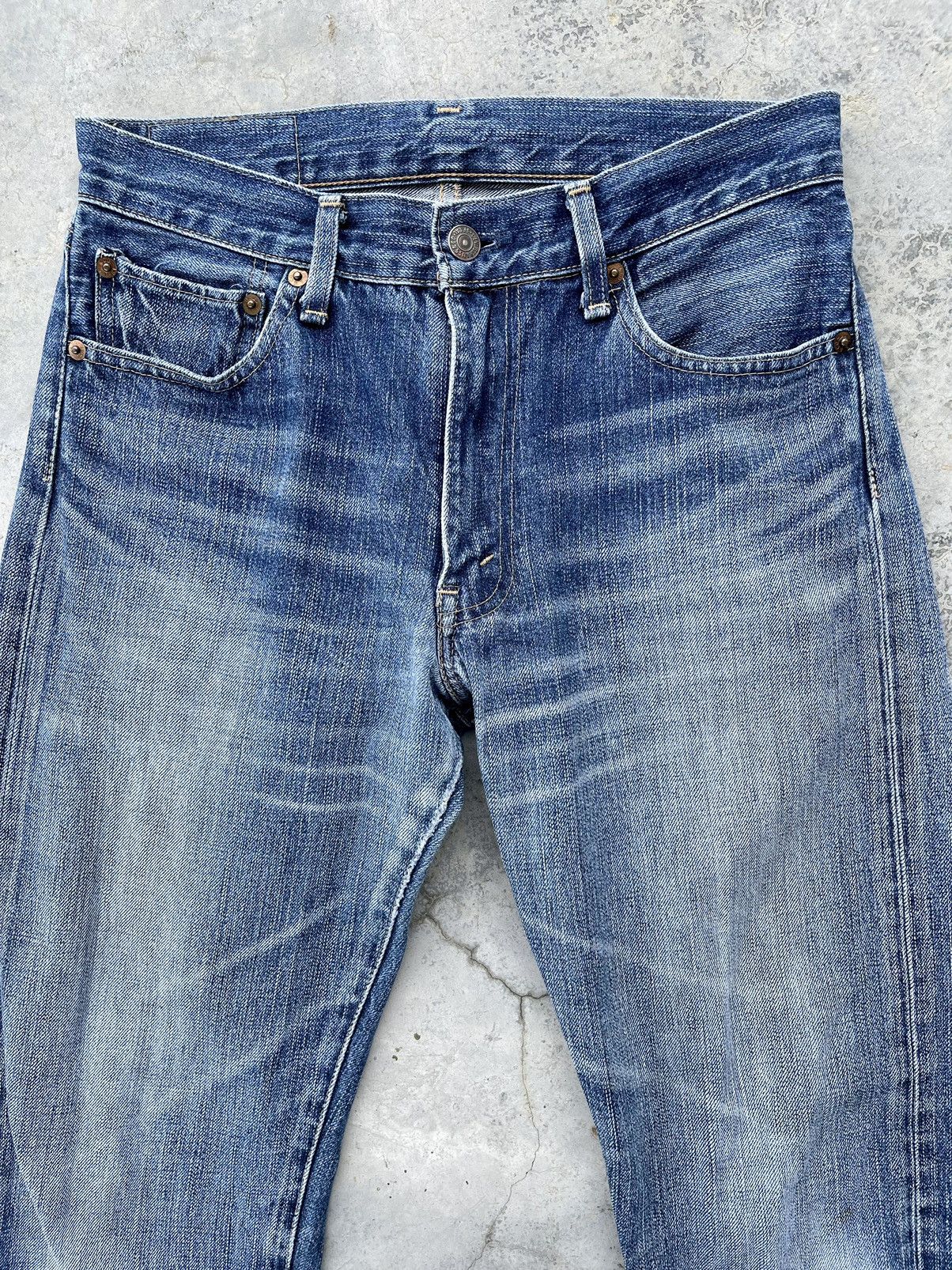 Levi's VINTAGE LEVIS 505 FADED BLUE JEANS MADE IN JAPAN RED SIZE 29 Size US 29 - 3 Thumbnail