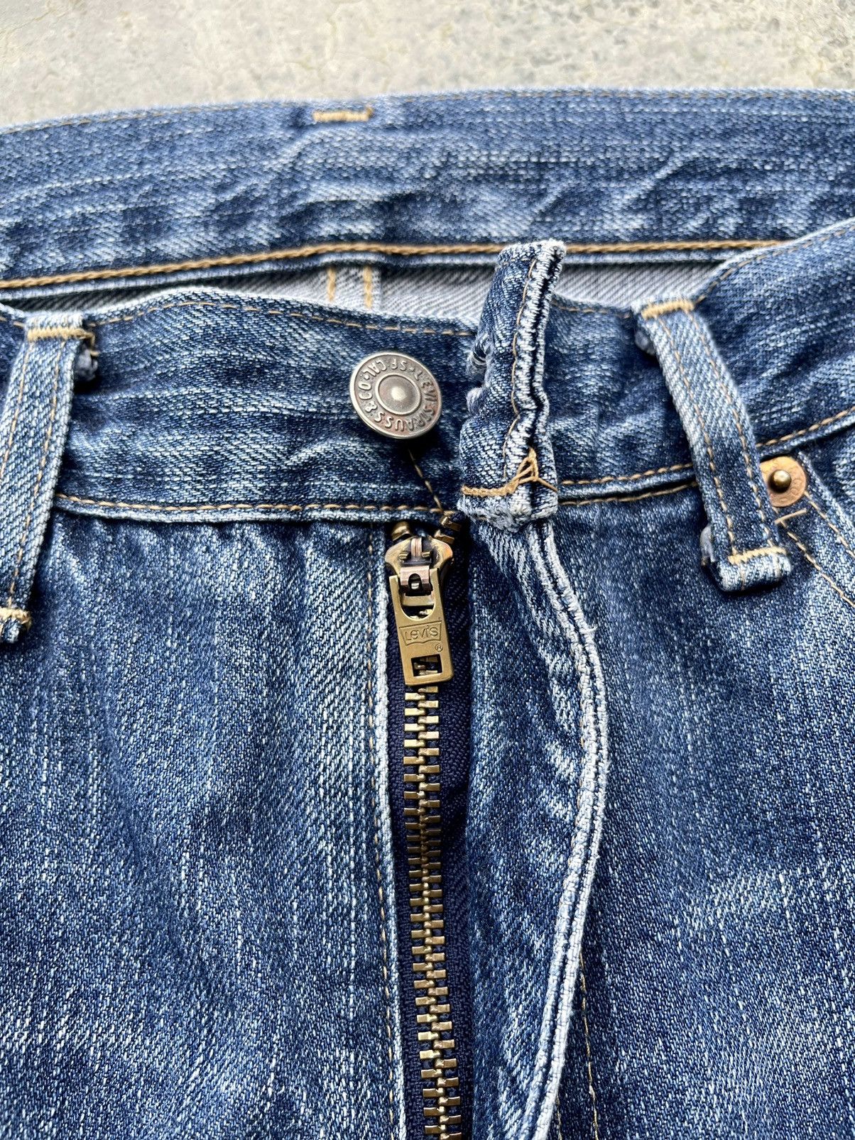 Levi's VINTAGE LEVIS 505 FADED BLUE JEANS MADE IN JAPAN RED SIZE 29 Size US 29 - 10 Thumbnail