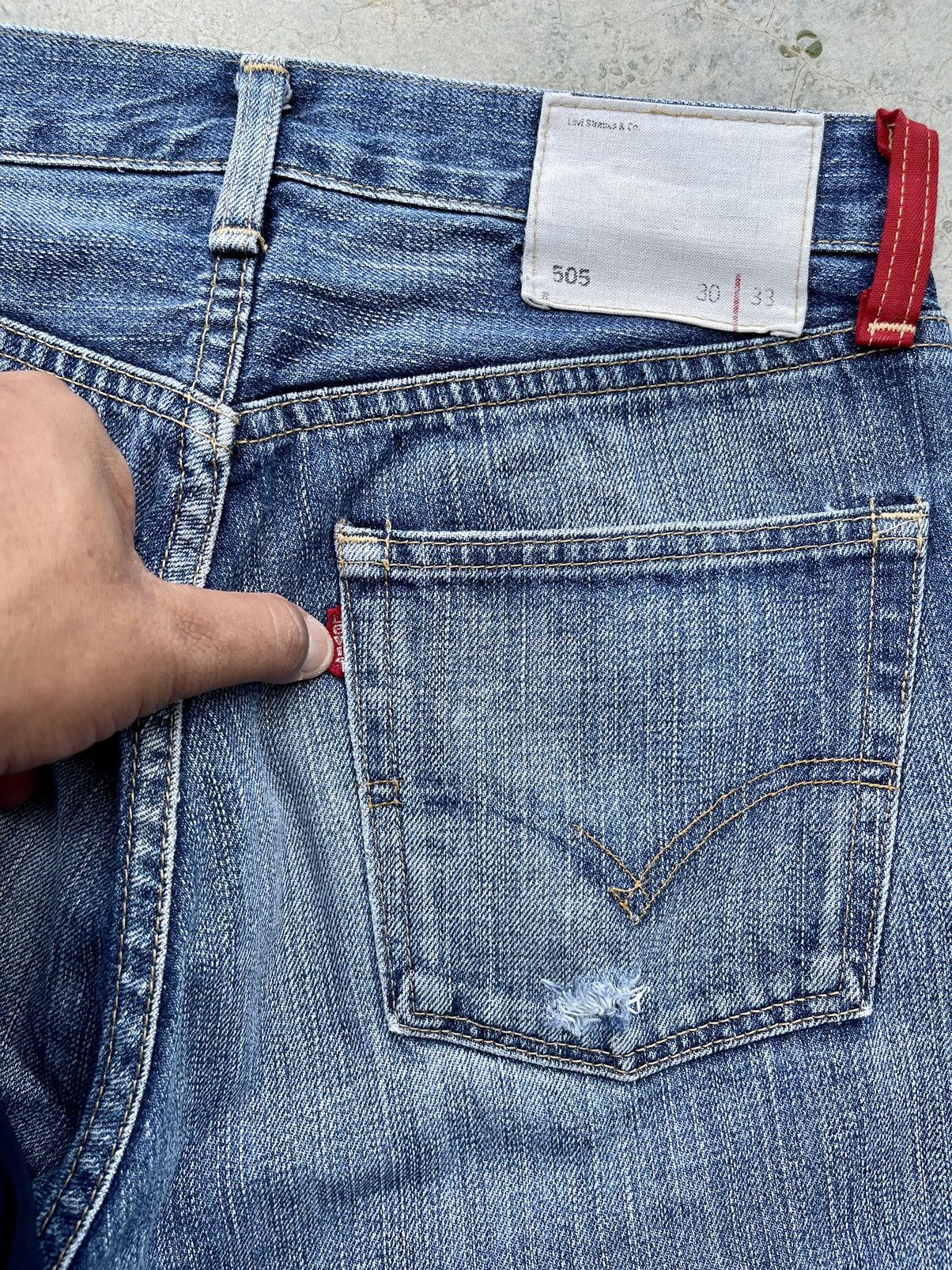 Levi's VINTAGE LEVIS 505 FADED BLUE JEANS MADE IN JAPAN RED SIZE 29 Size US 29 - 16 Thumbnail