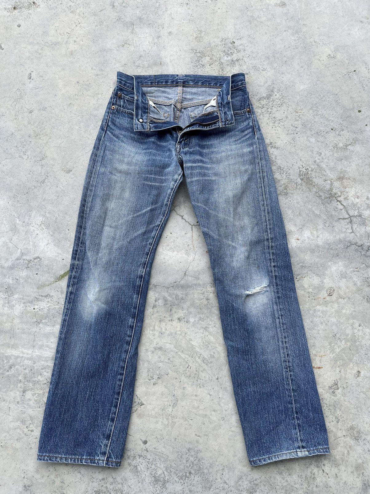 Levi's VINTAGE LEVIS 505 FADED BLUE JEANS MADE IN JAPAN RED SIZE 29 Size US 29 - 2 Thumbnail