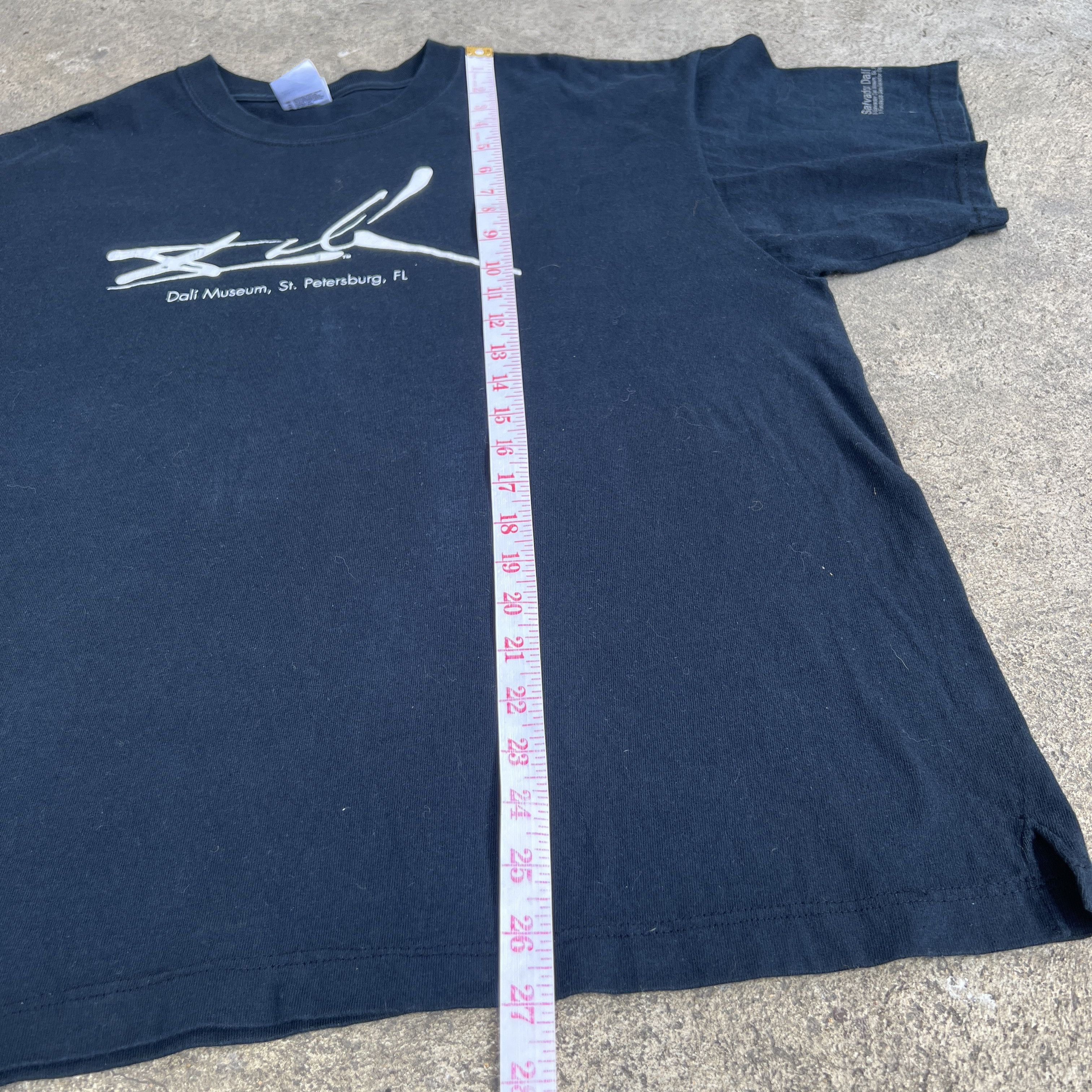 Vintage Vtg 2000s Salvador Dali Museum Signature Art Promo Tee Shirt Size US XL / EU 56 / 4 - 11 Thumbnail