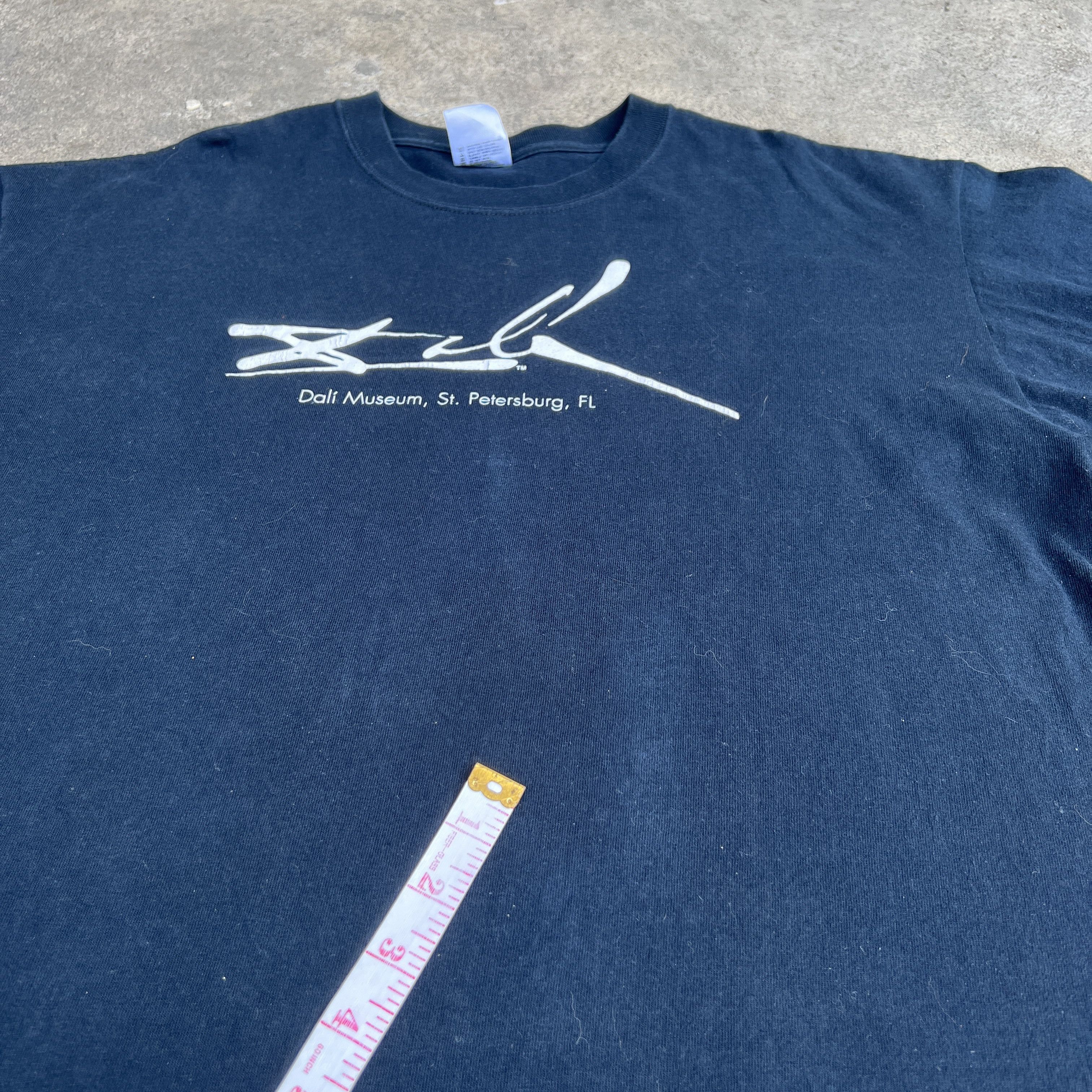 Vintage Vtg 2000s Salvador Dali Museum Signature Art Promo Tee Shirt Size US XL / EU 56 / 4 - 5 Thumbnail