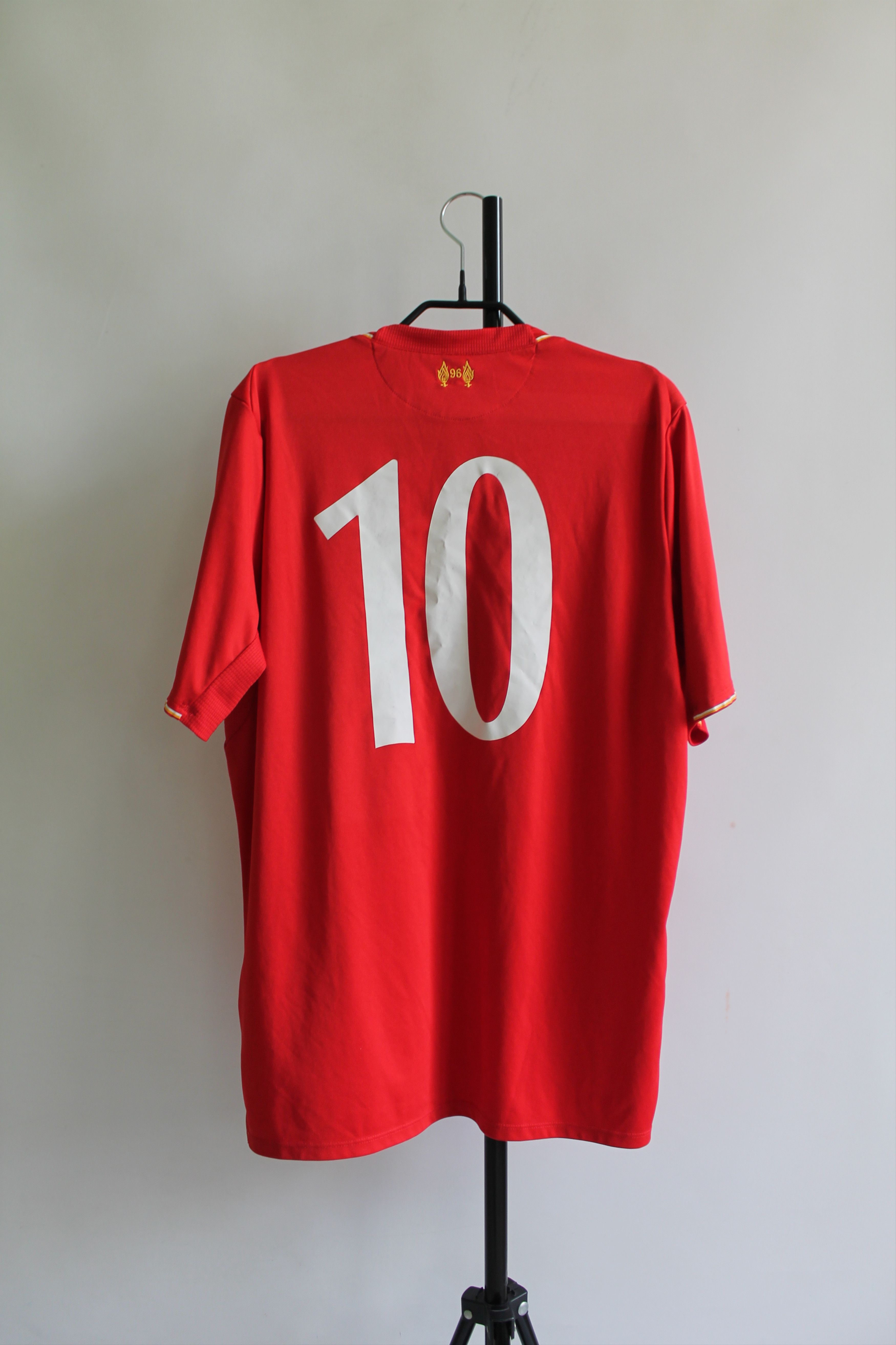 New Balance 2015 Liverpool Home new balance Soccer jersey football Size US M / EU 48-50 / 2 - 11 Thumbnail