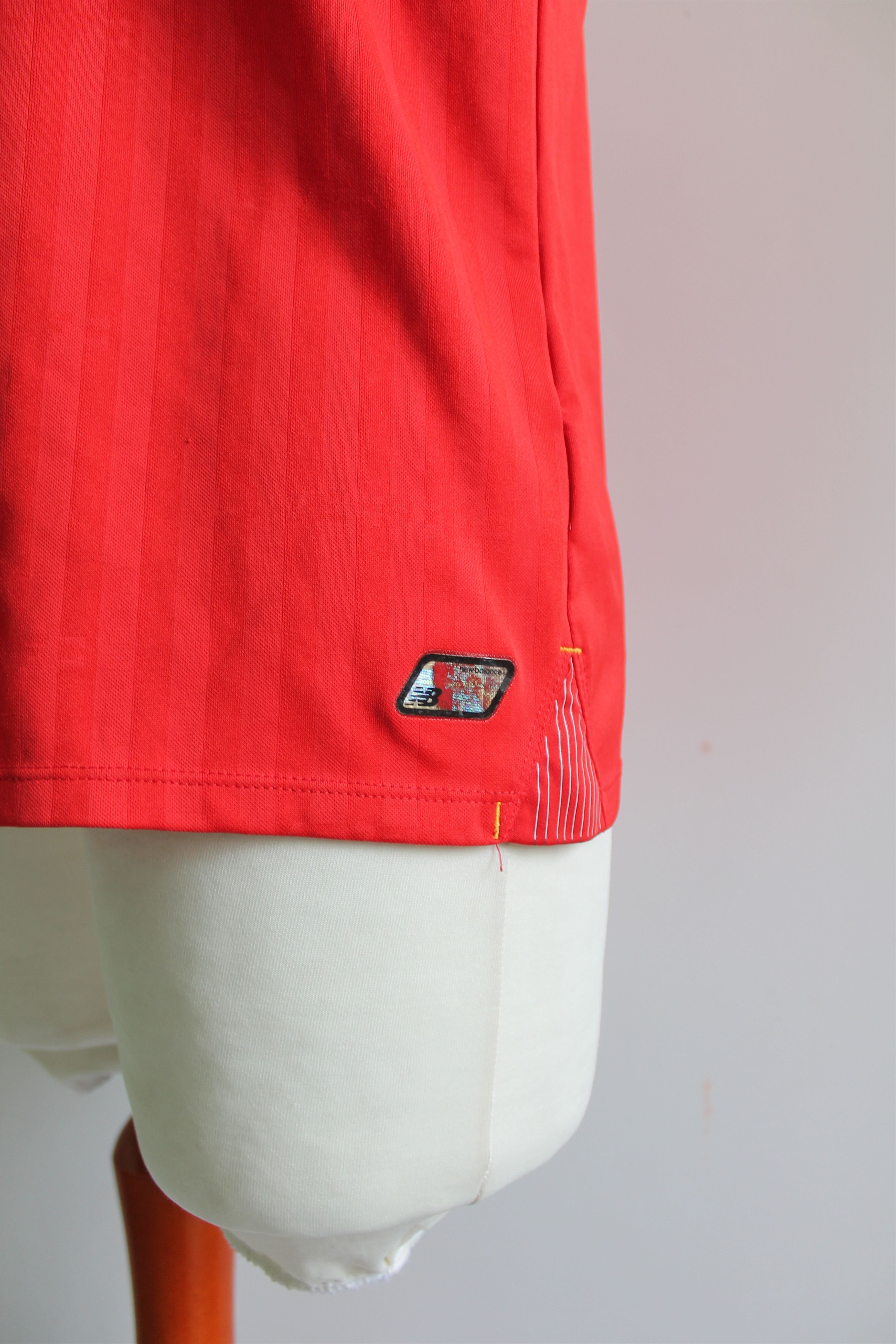 New Balance 2015 Liverpool Home new balance Soccer jersey football Size US M / EU 48-50 / 2 - 6 Thumbnail