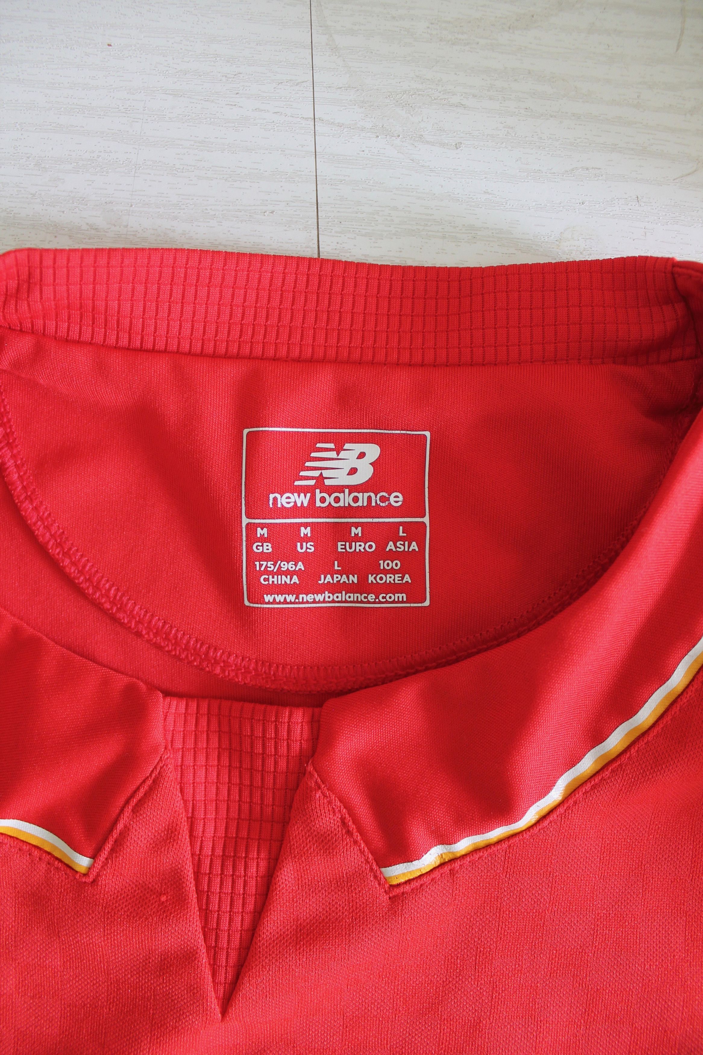 New Balance 2015 Liverpool Home new balance Soccer jersey football Size US M / EU 48-50 / 2 - 13 Thumbnail