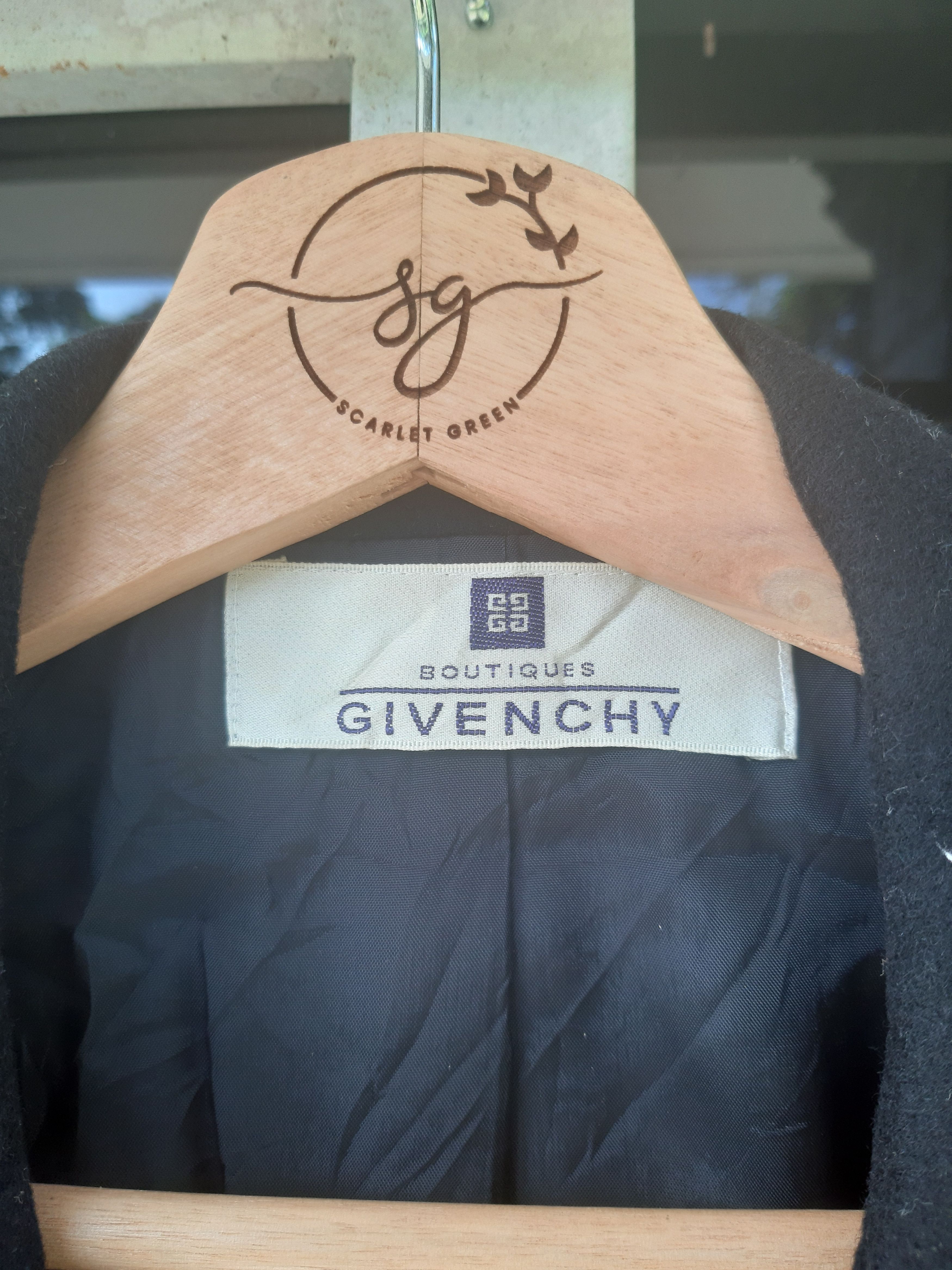 Givenchy Very Famous Givenchy Boutiques Jacket/Coats Size M / US 6-8 / IT 42-44 - 4 Thumbnail