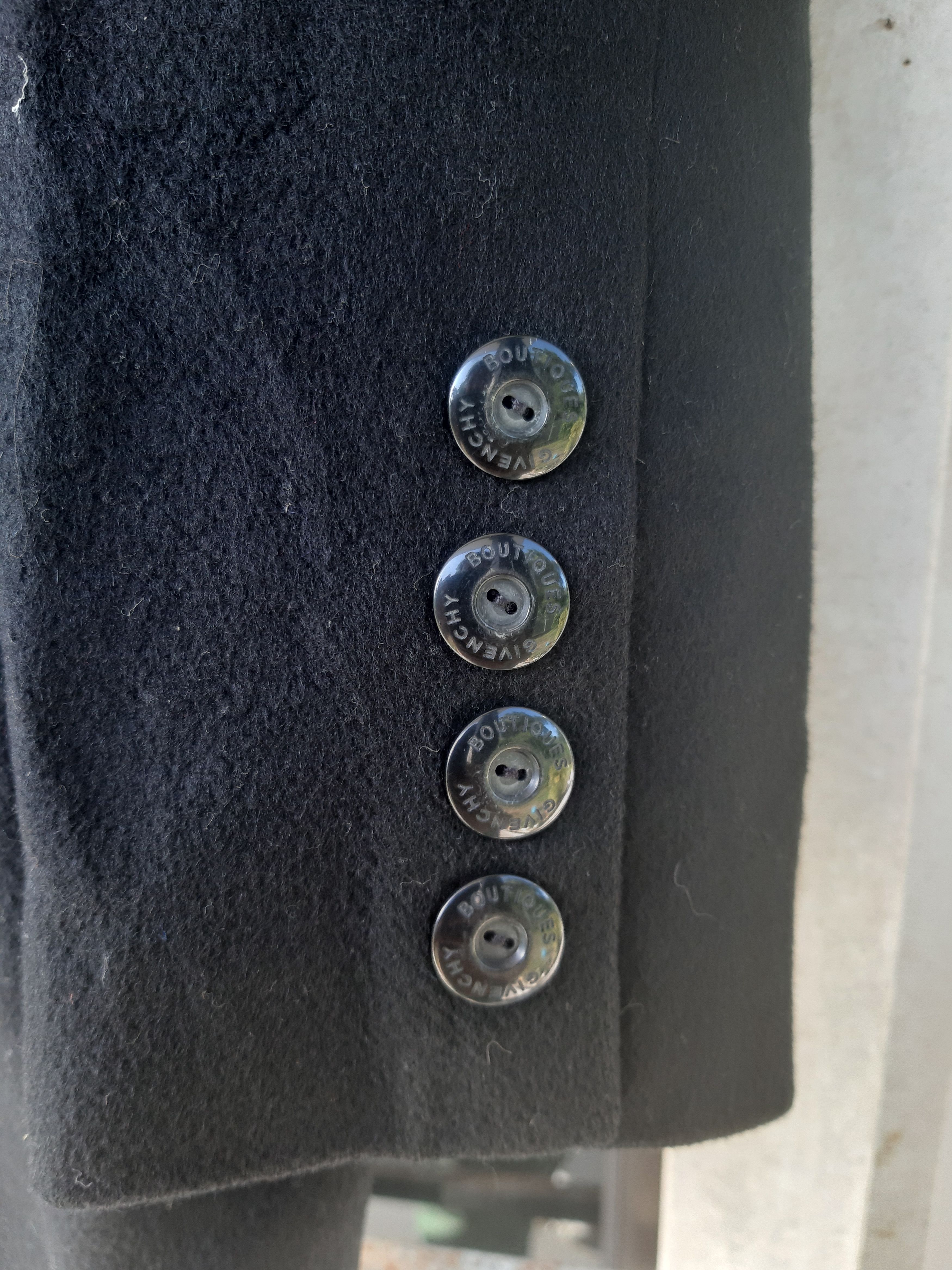 Givenchy Very Famous Givenchy Boutiques Jacket/Coats Size M / US 6-8 / IT 42-44 - 5 Thumbnail