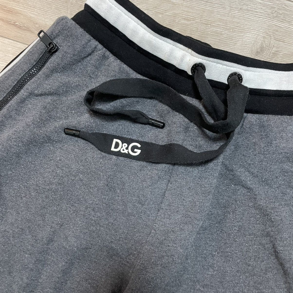 Dolce & Gabbana Dolce & Gabbana shorts/nylon pants Size US 34 / EU 50 - 2 Thumbnail
