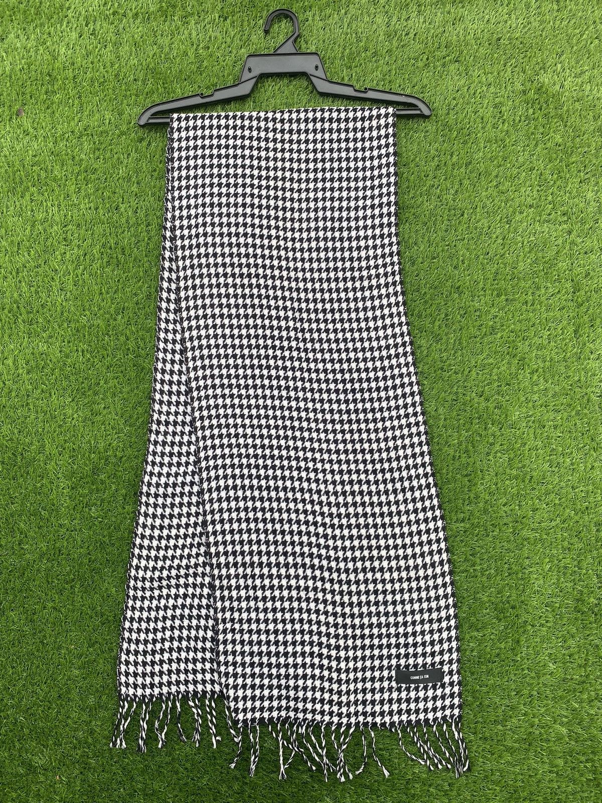 Comme Ca Ism Vintage Comme Ca Ism Houndtooth Muffler Scarve Size ONE SIZE - 3 Thumbnail