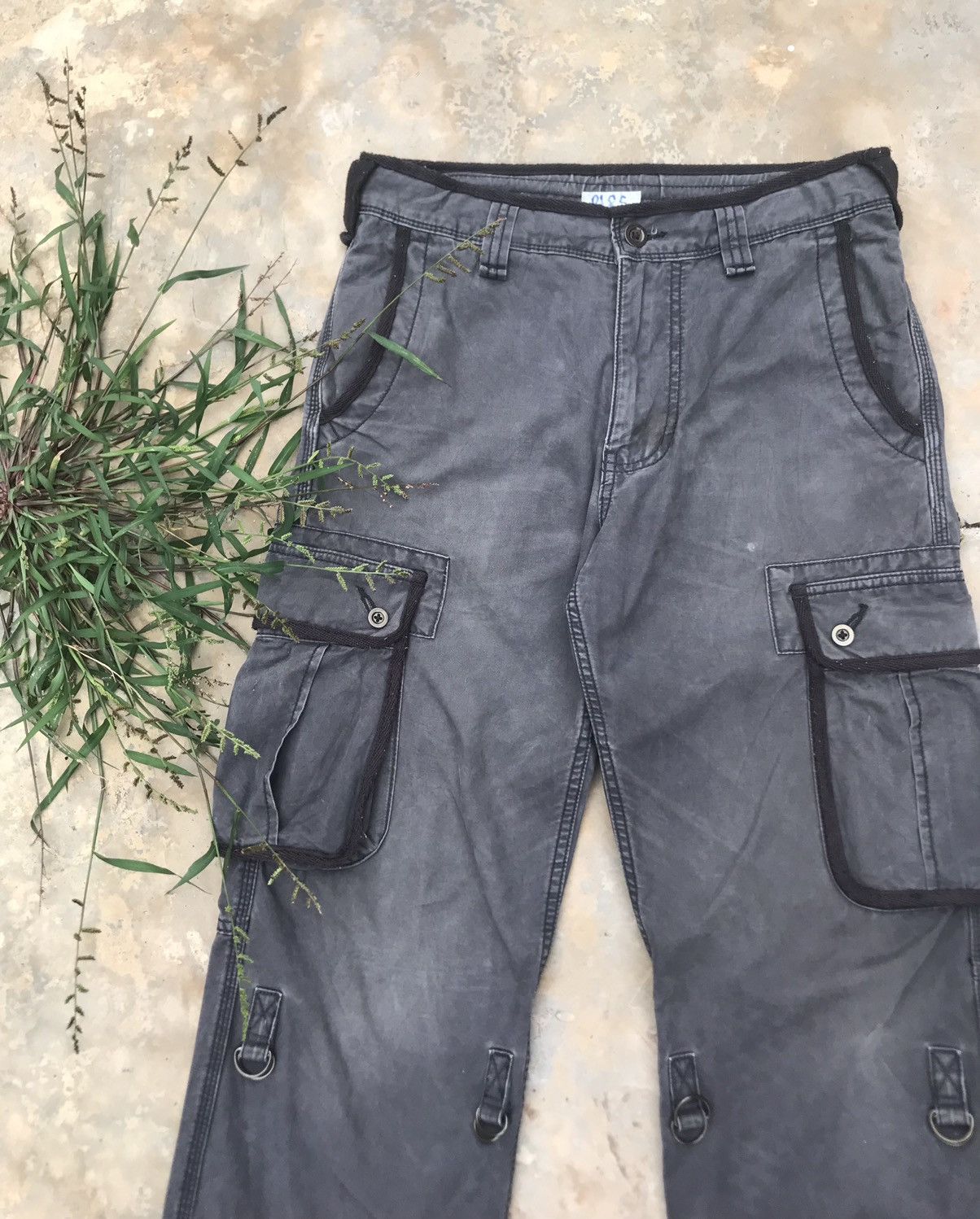 Uniqlo Uniqlo Drawstring Sun Faded Cargo Pant Size US 33 - 2 Thumbnail