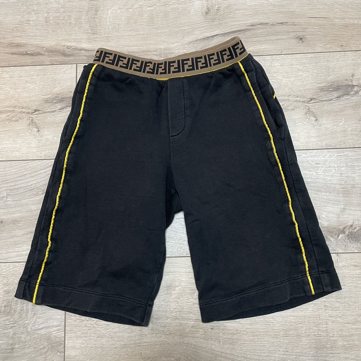 Fendi FENDI boys black shorts Size US 28 / EU 44 - 1 Thumbnail