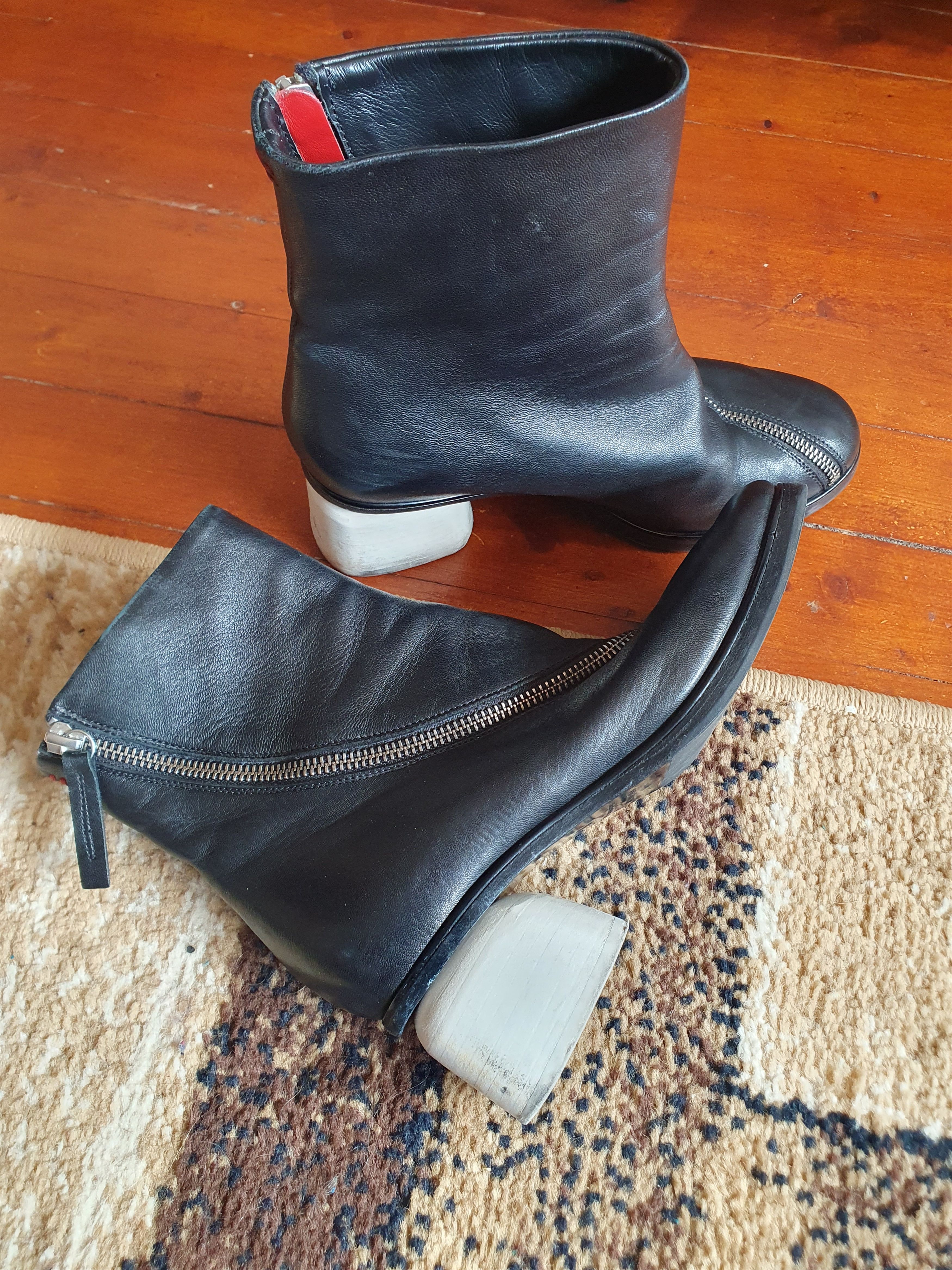 Halmanera HALMANERA BLACK ANKLE BOOTS White Heel sz 36 Size US 6 / IT 36 - 2 Thumbnail