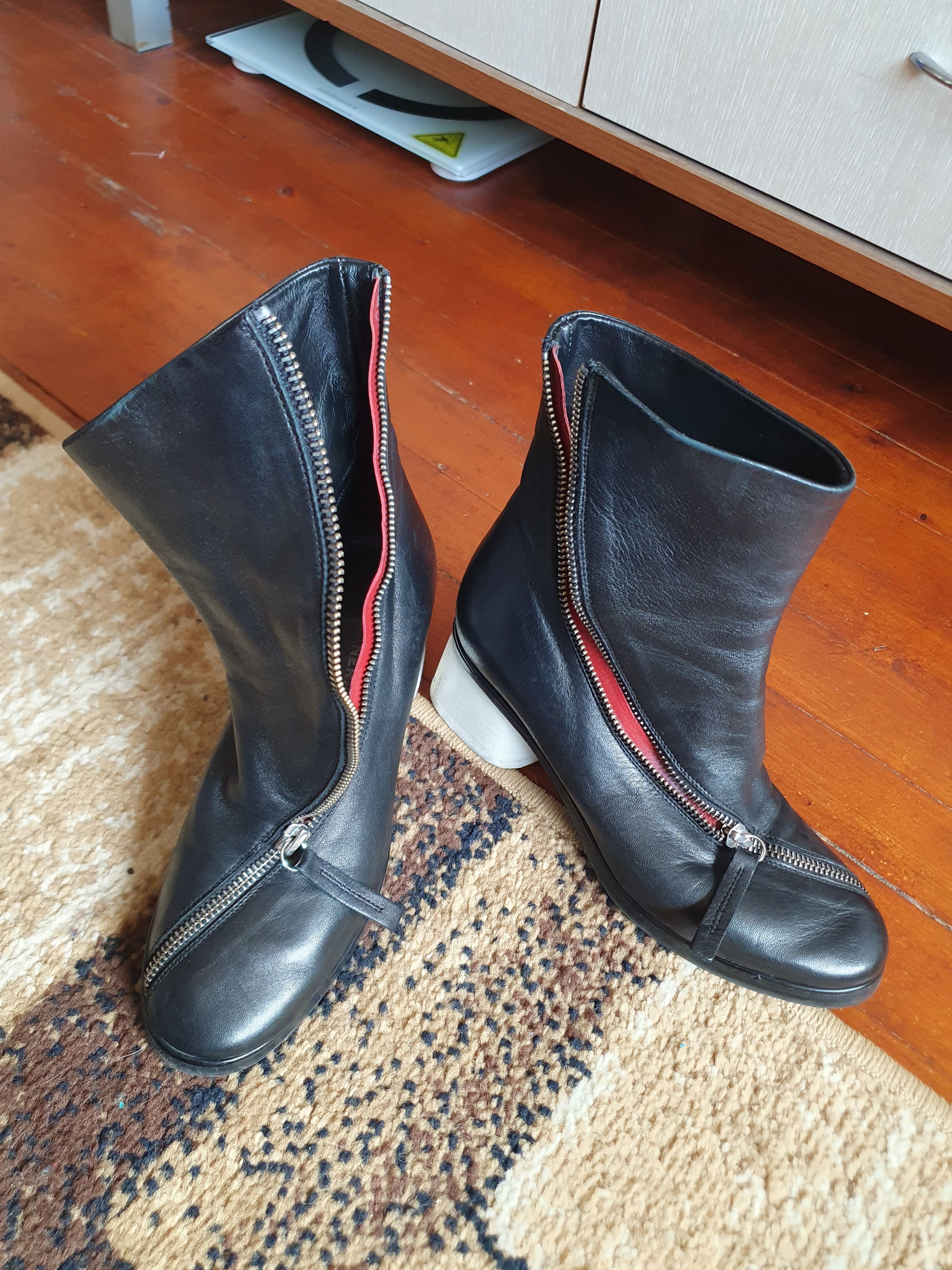 Halmanera HALMANERA BLACK ANKLE BOOTS White Heel sz 36 Size US 6 / IT 36 - 19 Thumbnail