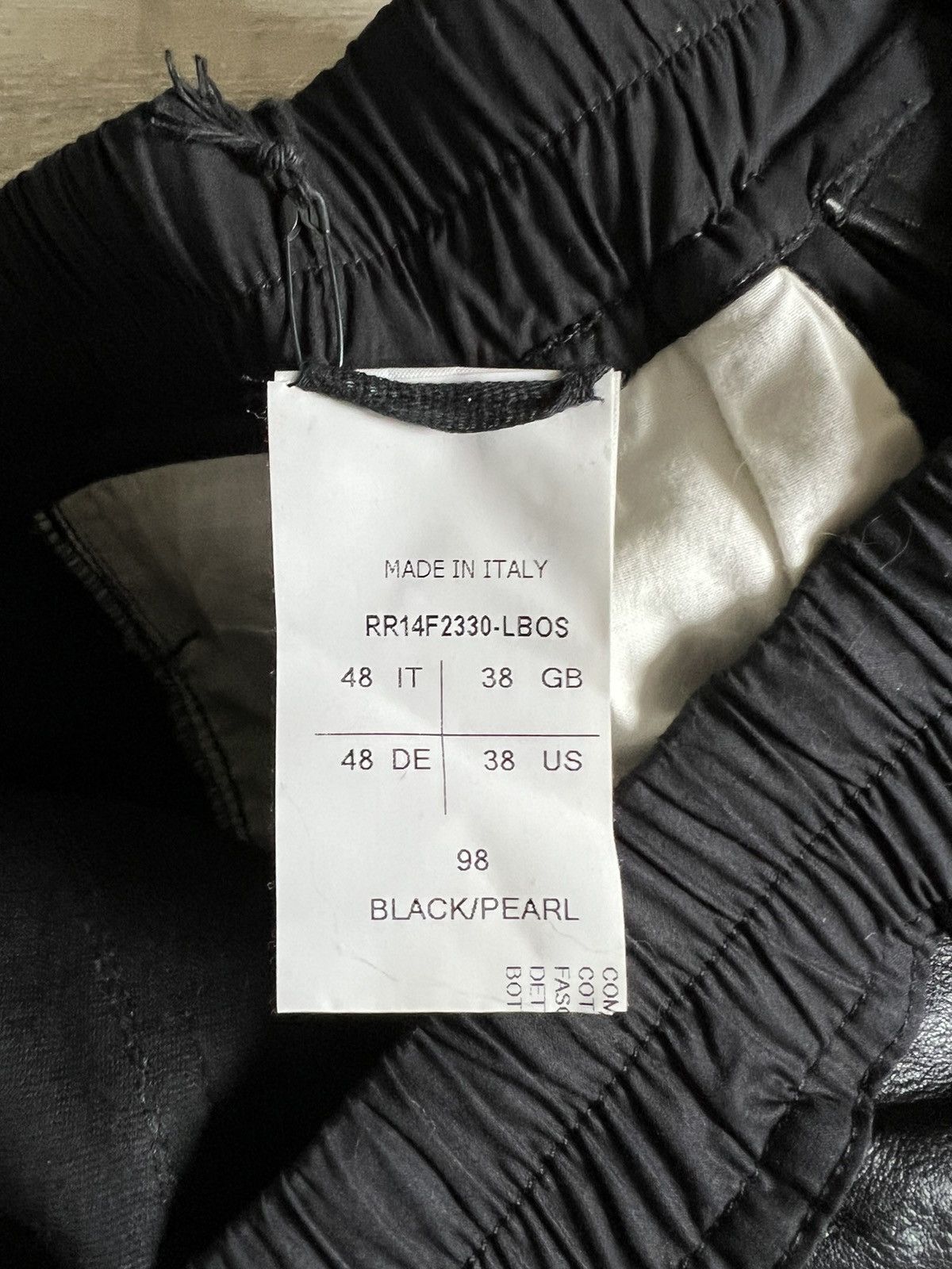 Rick Owens BRAND NEW RICK OWENS LEATHER BIG MOODY SHORTS FW14 SIZE 48 Size US 32 / EU 48 - 8 Thumbnail