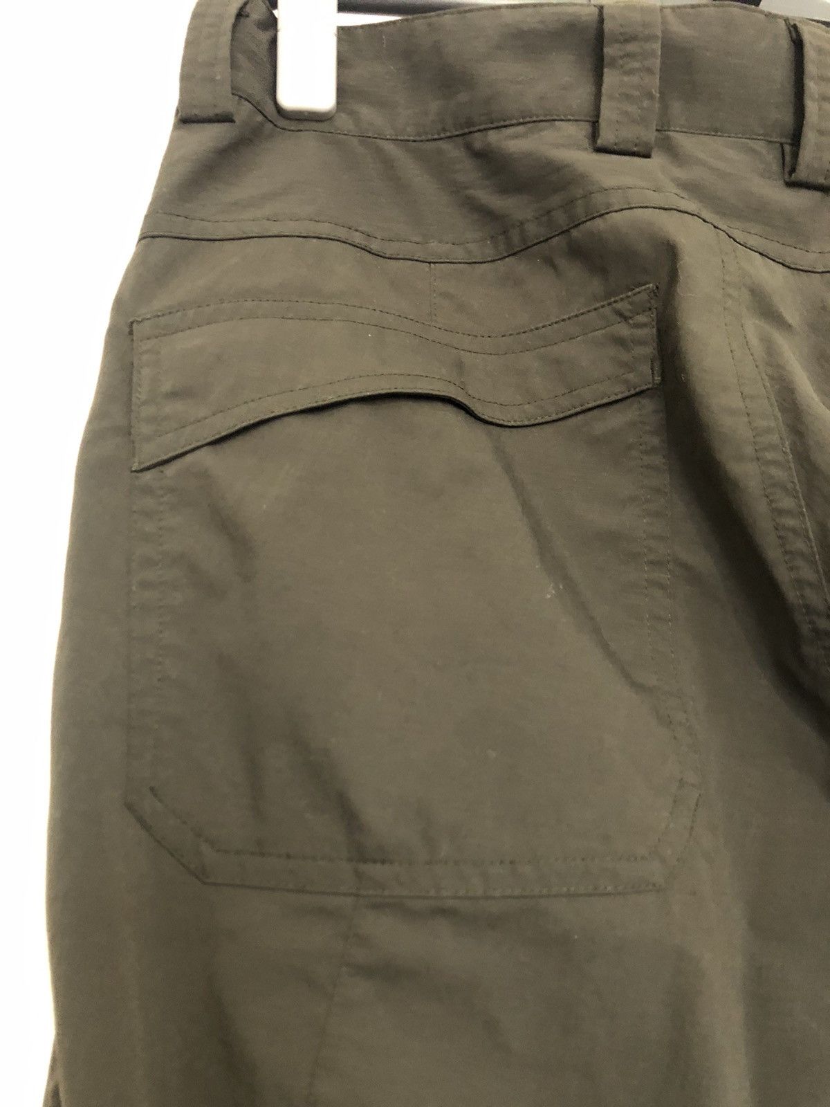 Arc'Teryx Vintage Arcteryx dark green olive cargo pants Size US 32 / EU 48 - 8 Thumbnail