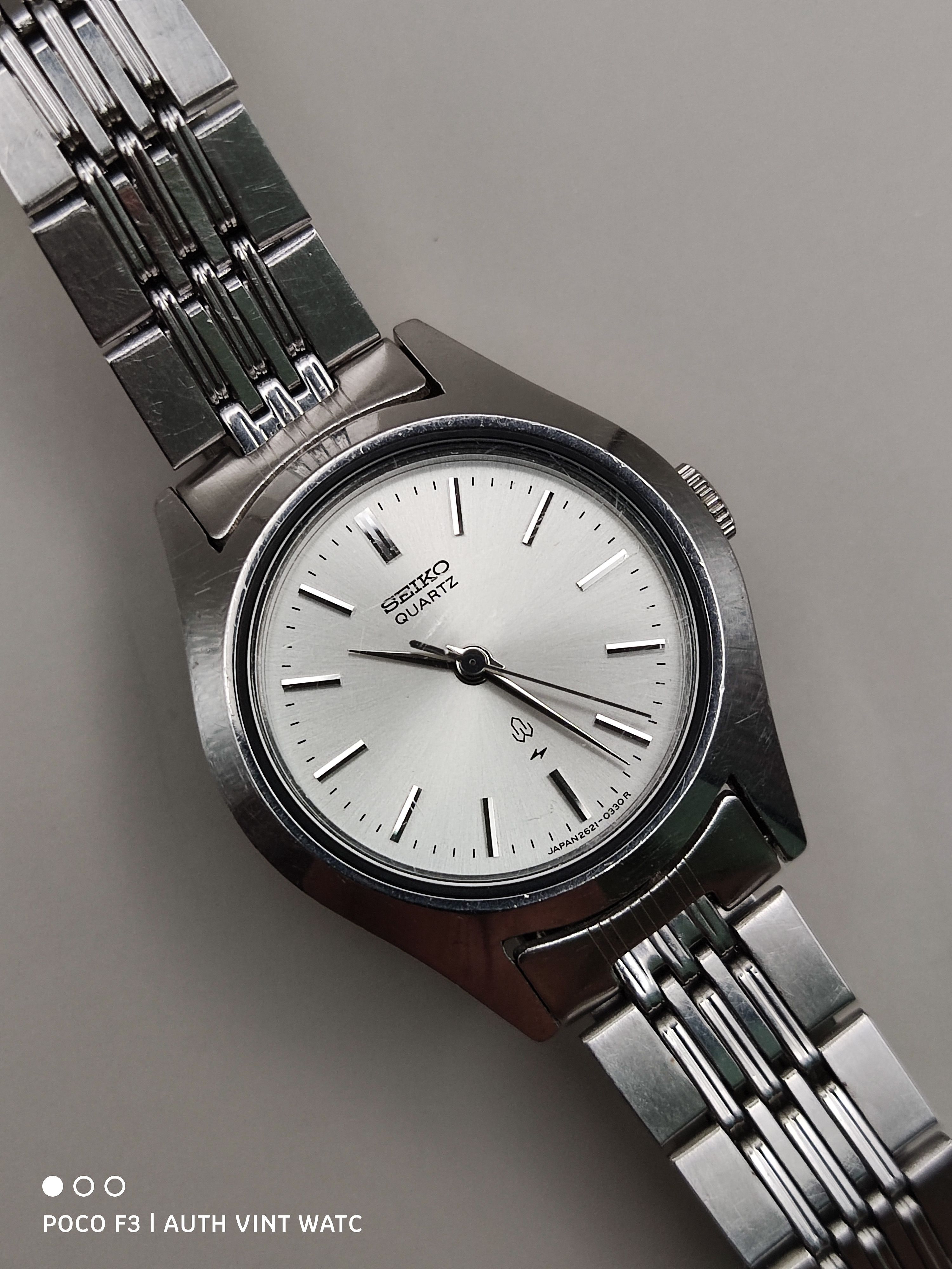 Authentic Vintage Seiko Quartz 2621 Silver Sunburst Dial