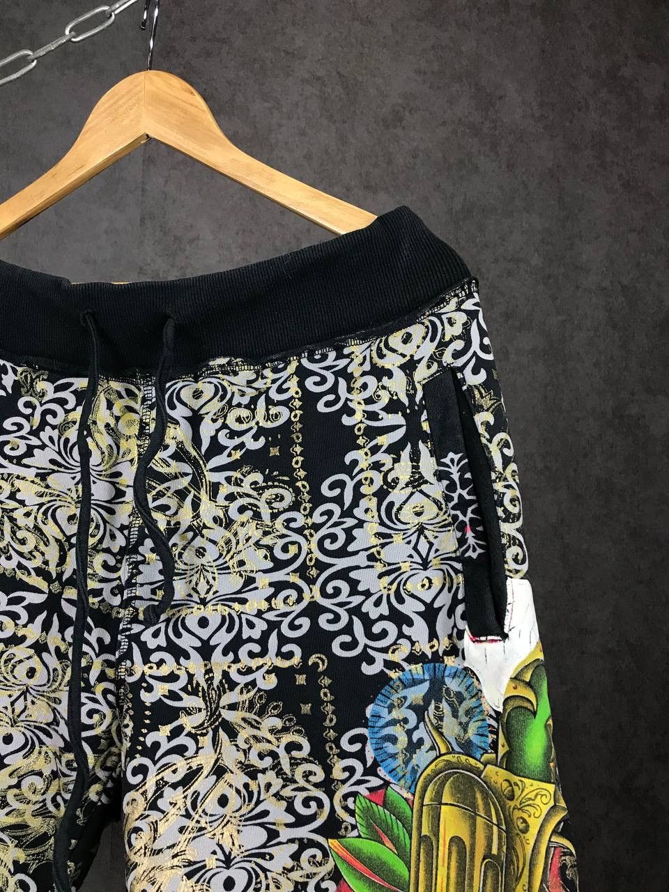 Christian Audigier Christian Audigier Ed Hardy luxury crazy multicolor shorts Size US 34 / EU 50 - 2 Thumbnail