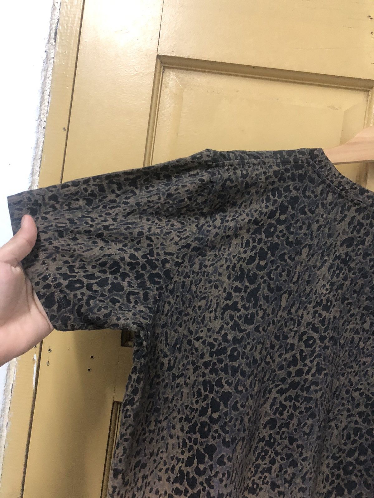 Saint Laurent Paris SAINT LAURENT Tie-Dye Leopard Printed T-shirt Size XS / US 0-2 / IT 36-38 - 19 Thumbnail