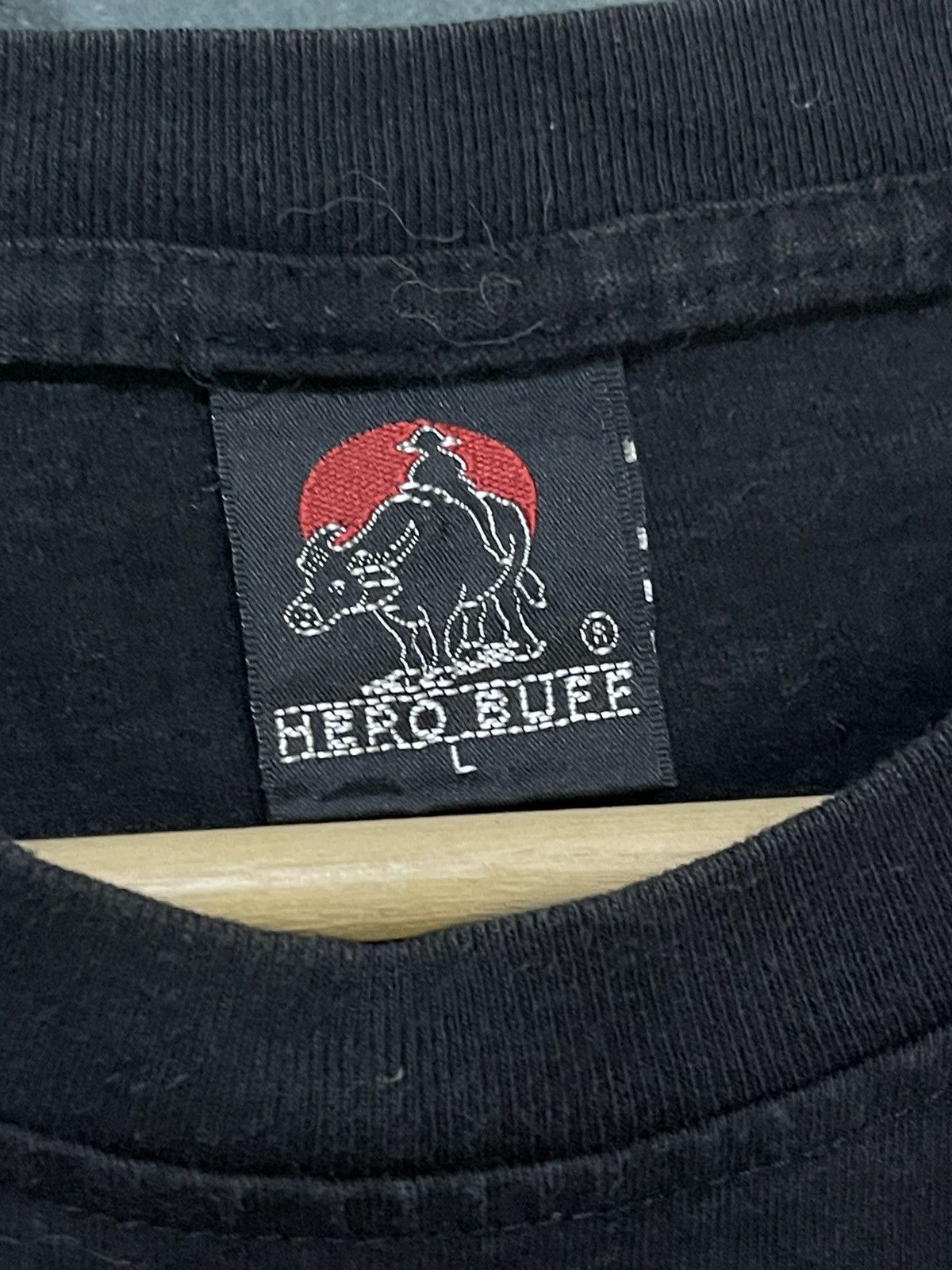 Vintage VINTAGE HERO BUFF TSHIRT Size US L / EU 52-54 / 3 - 8 Thumbnail