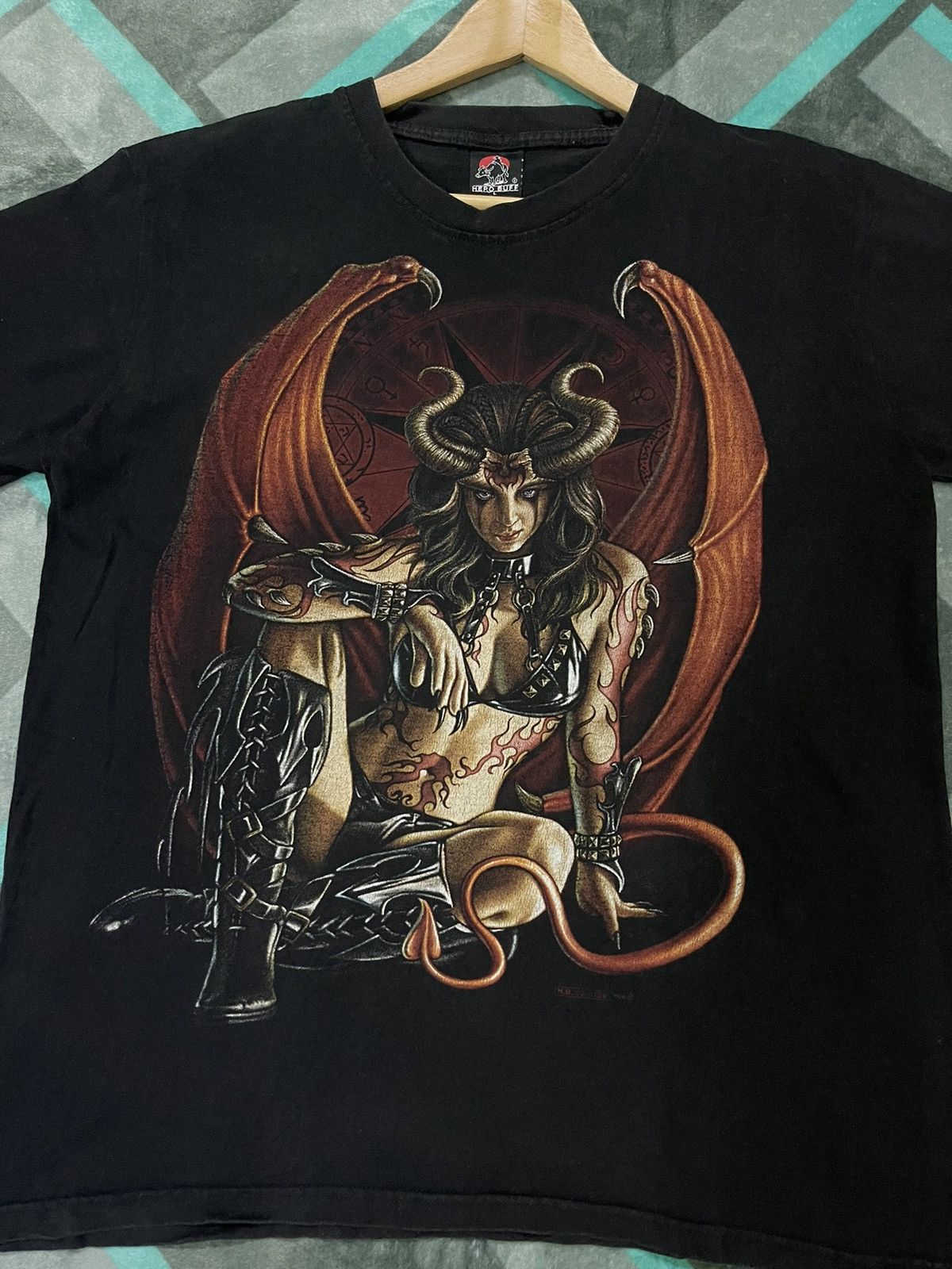 Vintage VINTAGE HERO BUFF TSHIRT Size US L / EU 52-54 / 3 - 3 Thumbnail