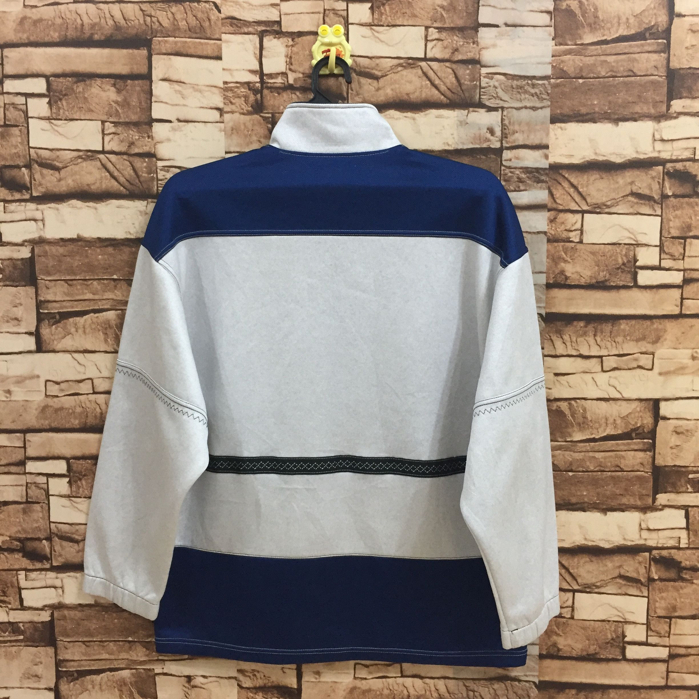 Asics Vintage asics sweatshirt zipper embroidered size L fit XL Size US XL / EU 56 / 4 - 7 Thumbnail