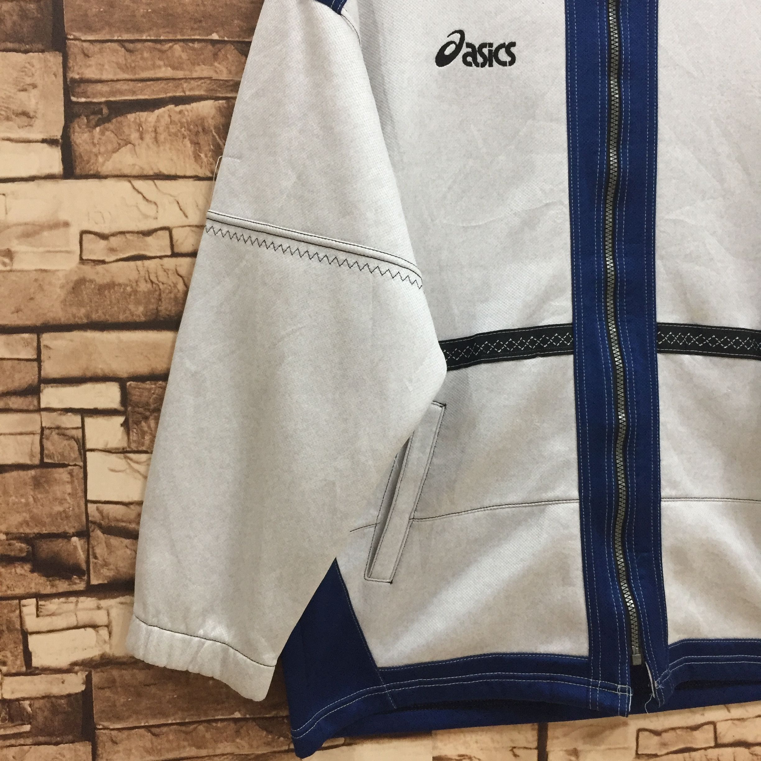 Asics Vintage asics sweatshirt zipper embroidered size L fit XL Size US XL / EU 56 / 4 - 4 Thumbnail