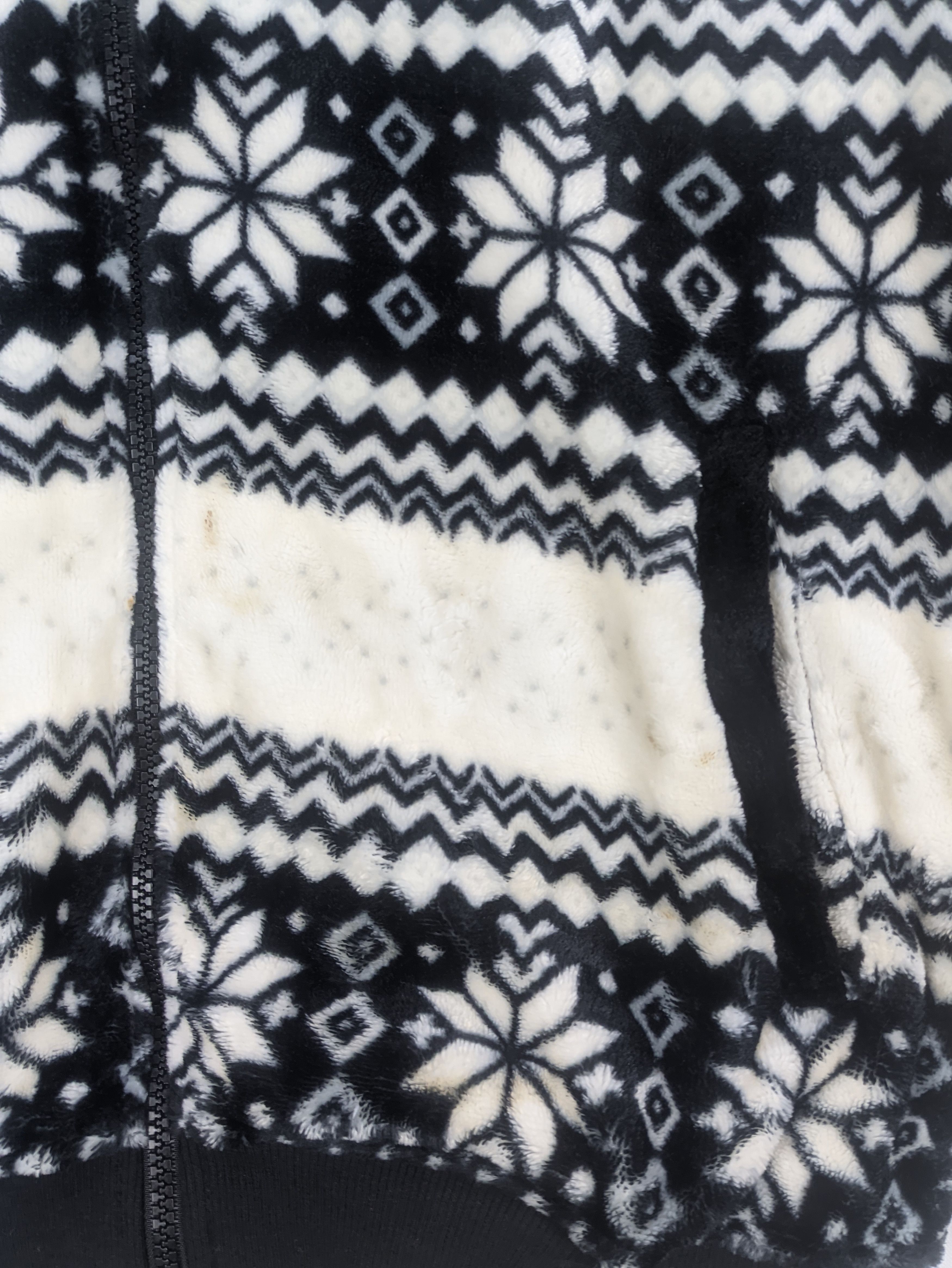 Japanese Brand Steals🔥Fleece Jacket Snowflakes by Outdoor Size US M / EU 48-50 / 2 - 8 Thumbnail