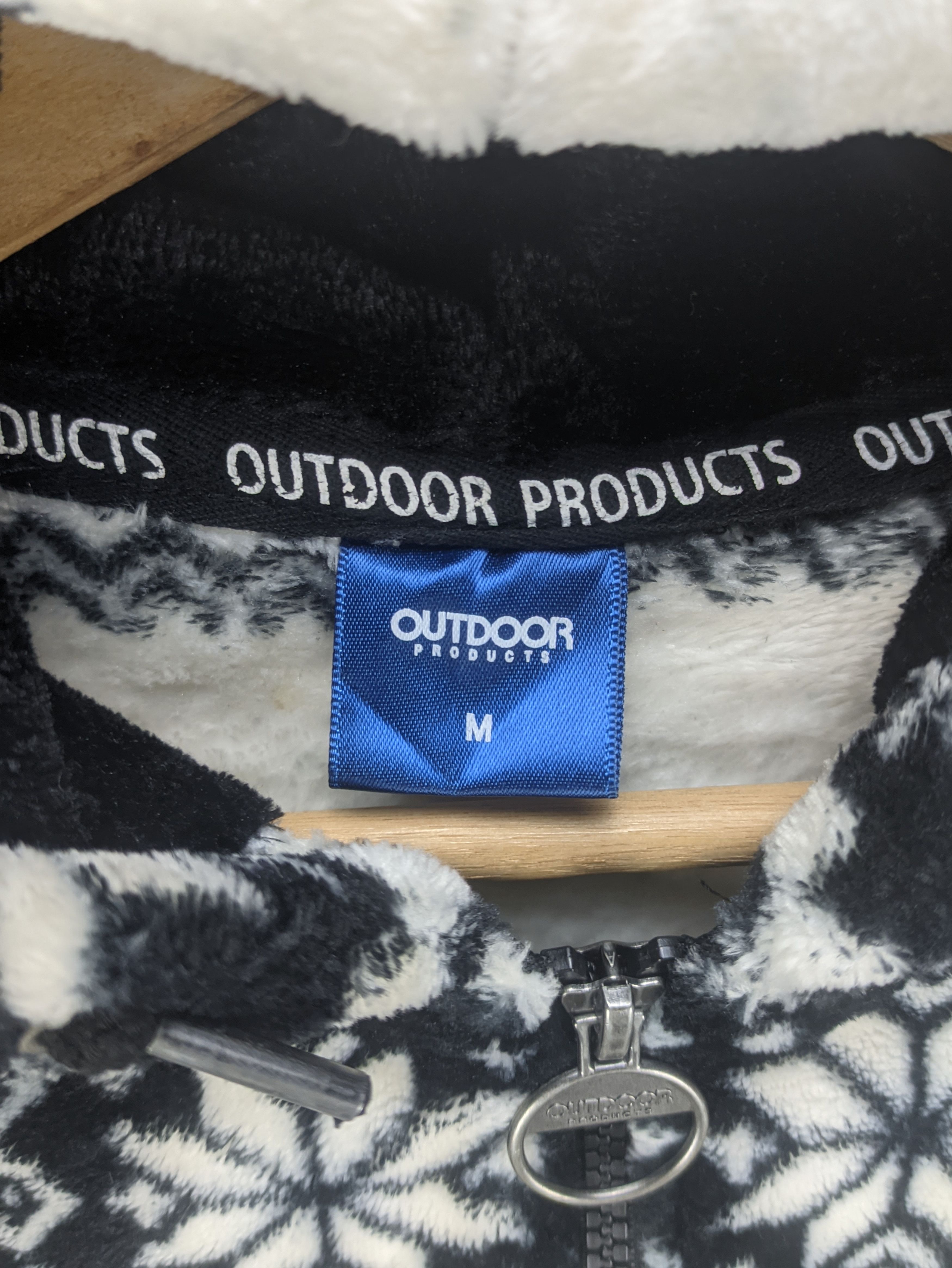 Japanese Brand Steals🔥Fleece Jacket Snowflakes by Outdoor Size US M / EU 48-50 / 2 - 3 Thumbnail