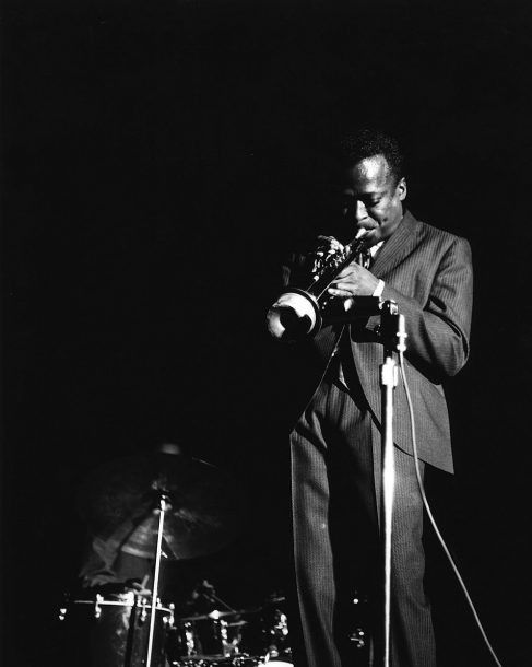 Band Tees RARE🔥VTG 1992 MILES DAVIS PHOTO BY LEE TANNER XL OVERSIZED Size US XL / EU 56 / 4 - 9 Thumbnail