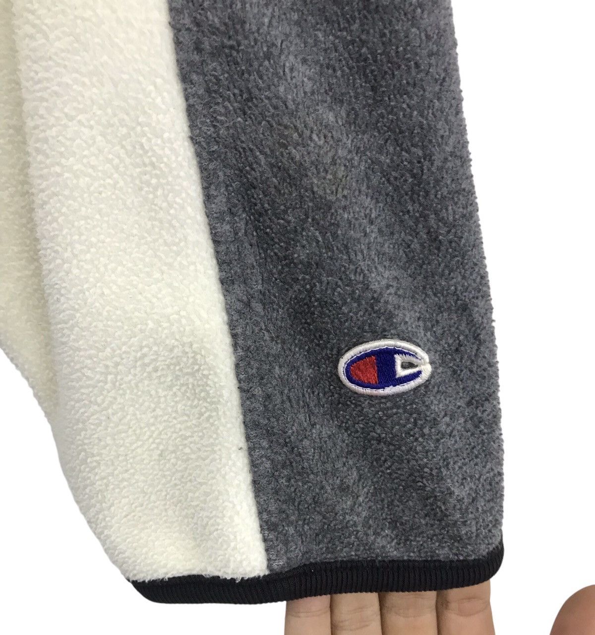 Champion CHAMPION JACKET HOODIE Size US L / EU 52-54 / 3 - 9 Thumbnail