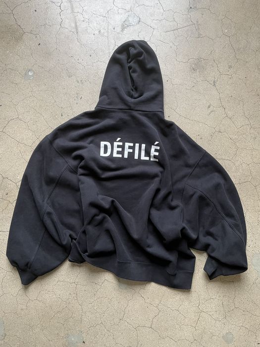 Balenciaga defile hoodie sales