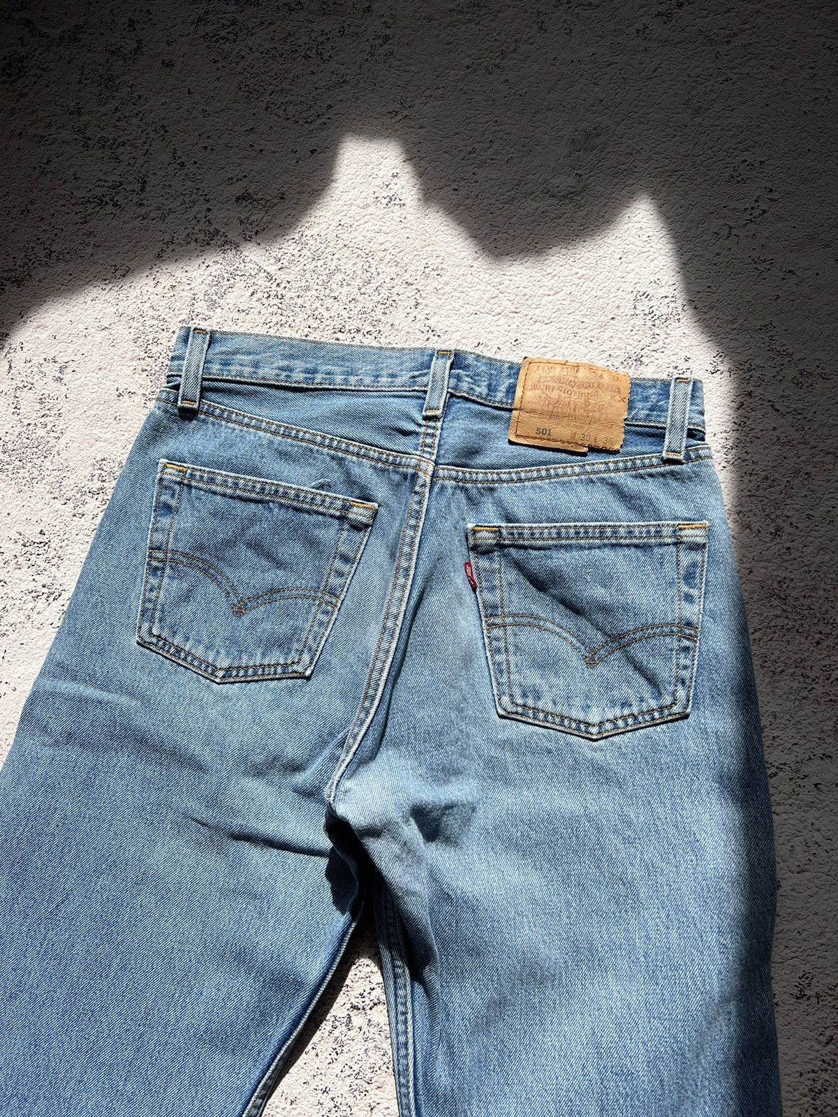 Levi's × Vintage 🇺🇸Vintage 90s Levi’s 501 Washed Blue Denim Jeans Size US 30 / EU 46 - 4 Thumbnail