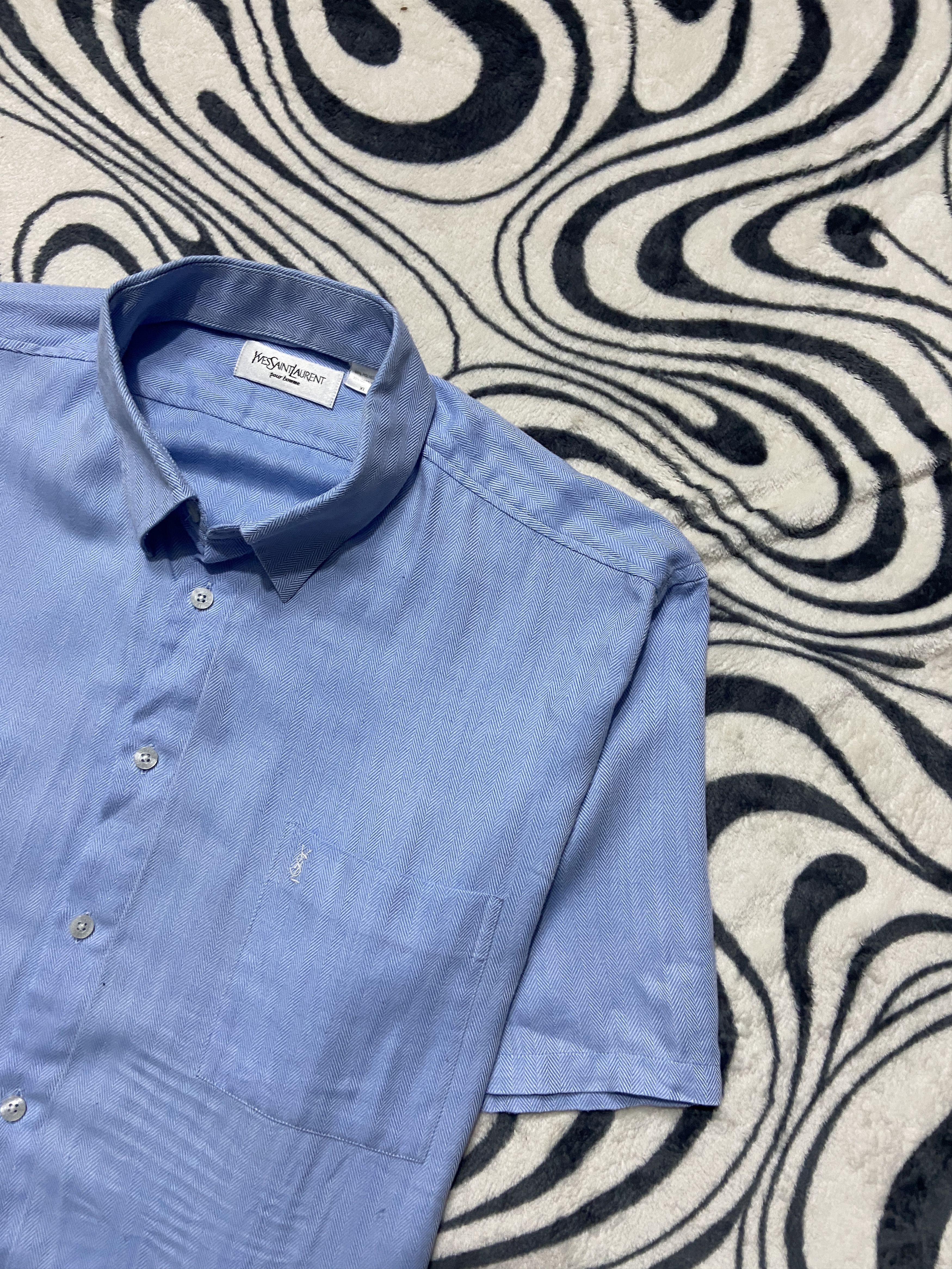 Yves Saint Laurent Yves Saint Laurent YSL Men's Short Sleeve Shirt Size US XL / EU 56 / 4 - 2 Thumbnail
