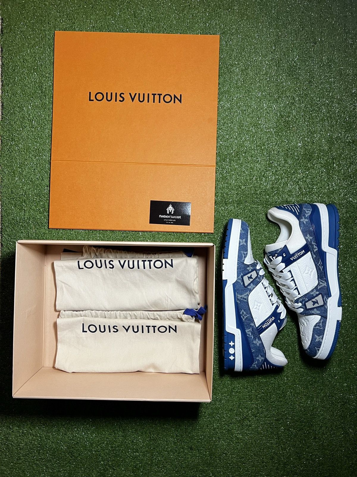 louis vuitton trainer sneaker white blue