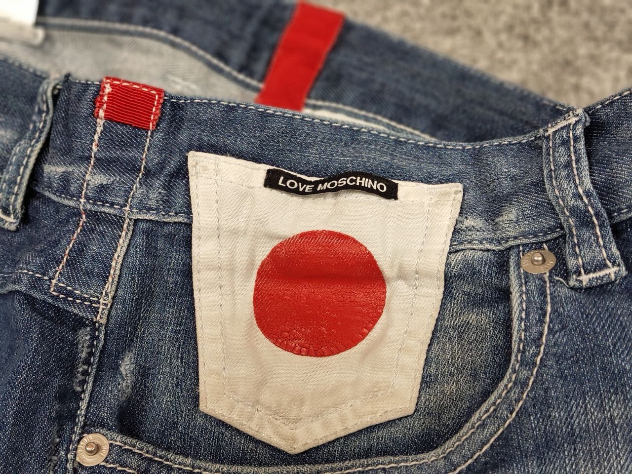 Moschino Love Moschino Italy Designer Japan Logo Faded Denim Jeans Size US 34 / EU 50 - 17 Thumbnail