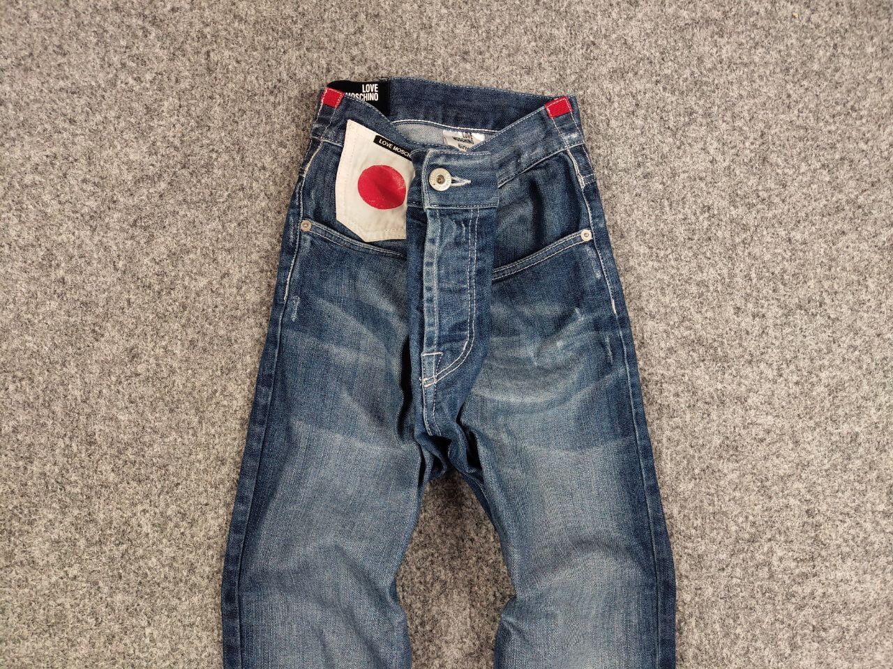 Moschino Love Moschino Italy Designer Japan Logo Faded Denim Jeans Size US 34 / EU 50 - 7 Thumbnail