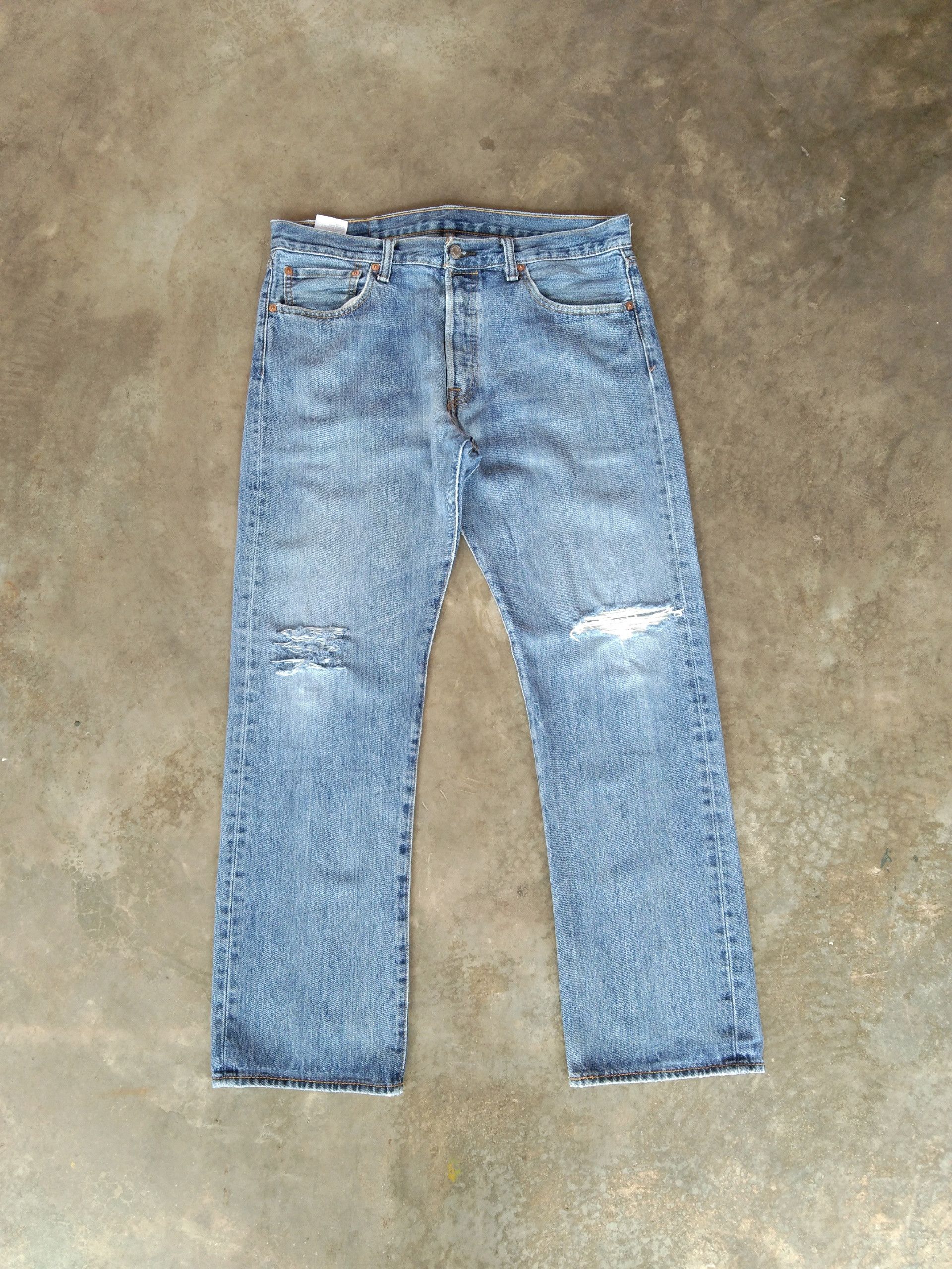 Levi's Vintage Levi's 501 Straight Leg Distressed Jeans 34x30 Size US 34 / EU 50 - 1 Thumbnail