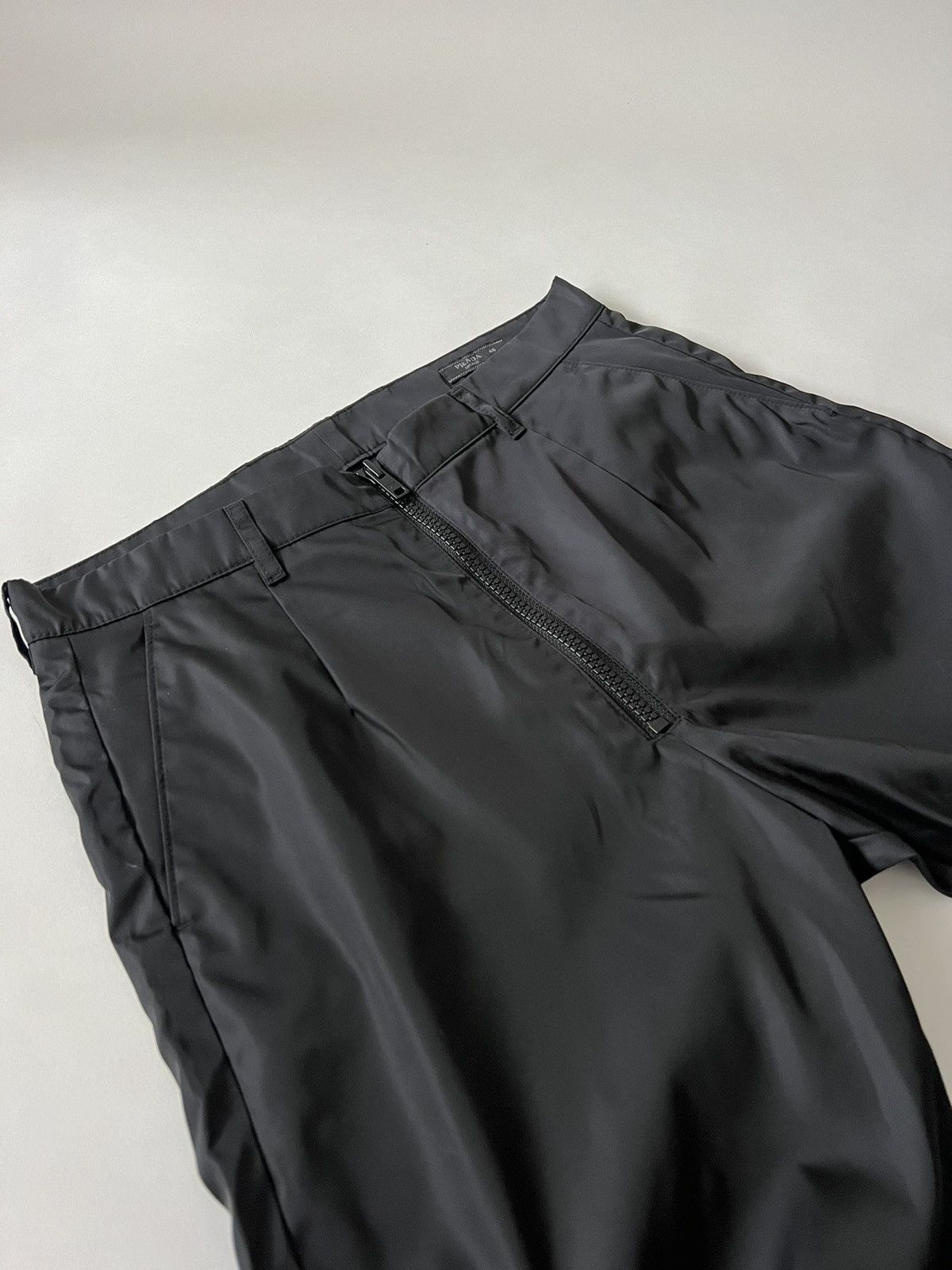 Prada Prada Gabardine Nylon Zip Detail Pants Size US 30 / EU 46 - 2 Thumbnail