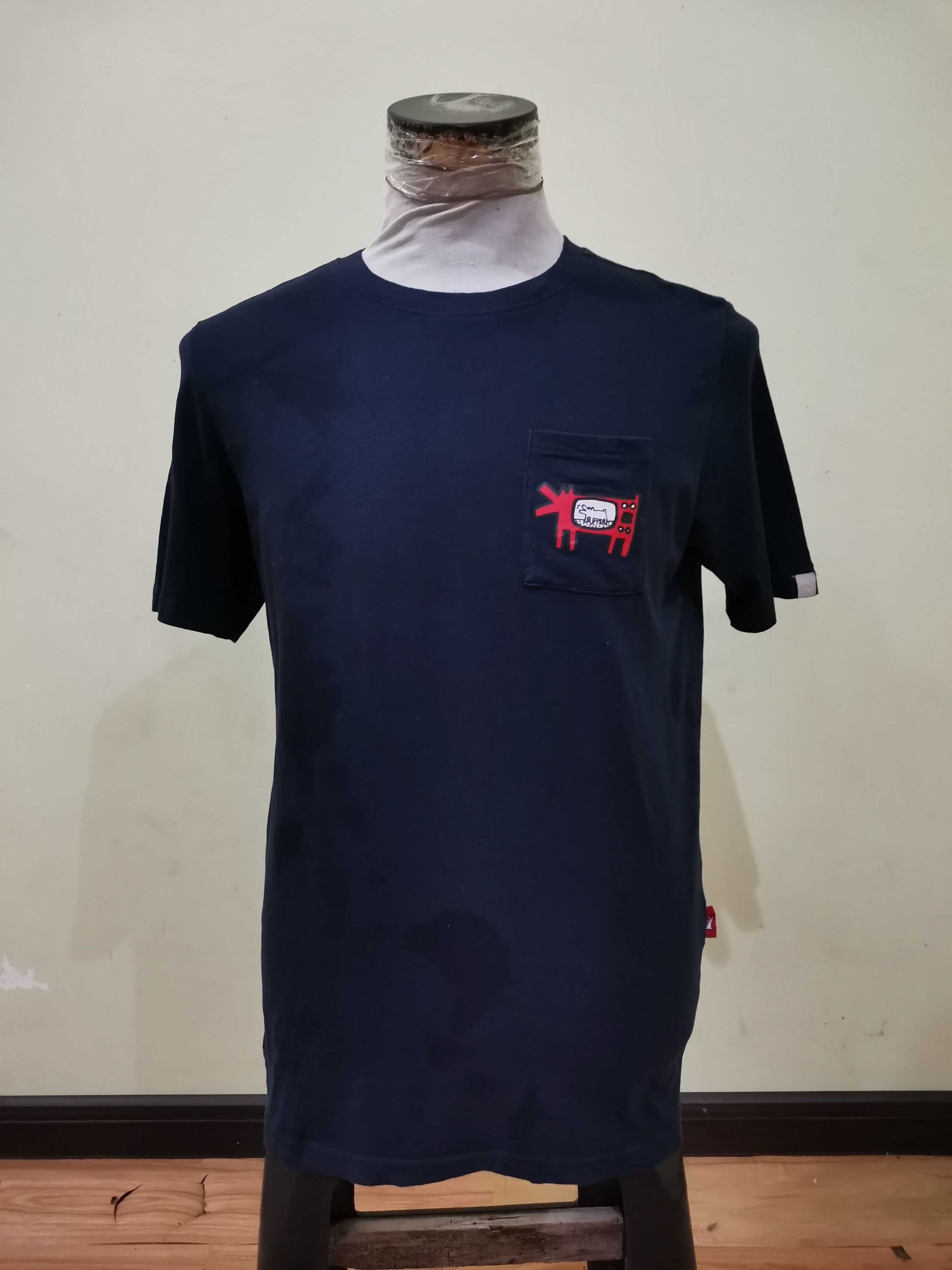 Keith Haring 💥Keith Herring Single Pocket Tshirt - Medium Size Size US M / EU 48-50 / 2 - 1 Thumbnail