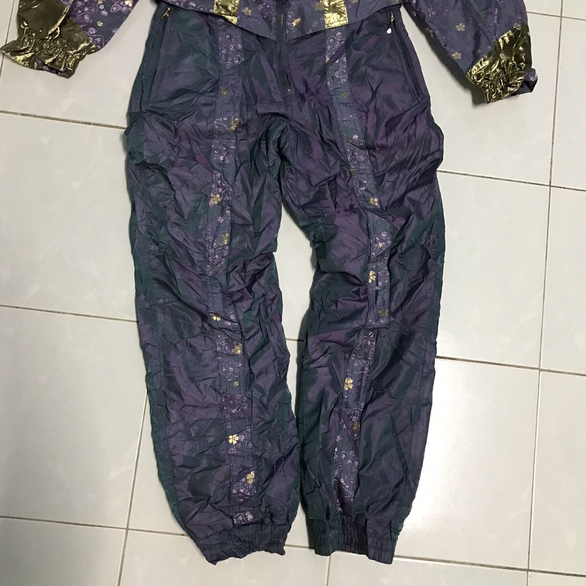 Goldwin × Japanese Brand × Vintage Vintage Ski Jumpsuit Floral Goldwin Gold Purple Coverall Size US 28 / EU 44 - 3 Thumbnail
