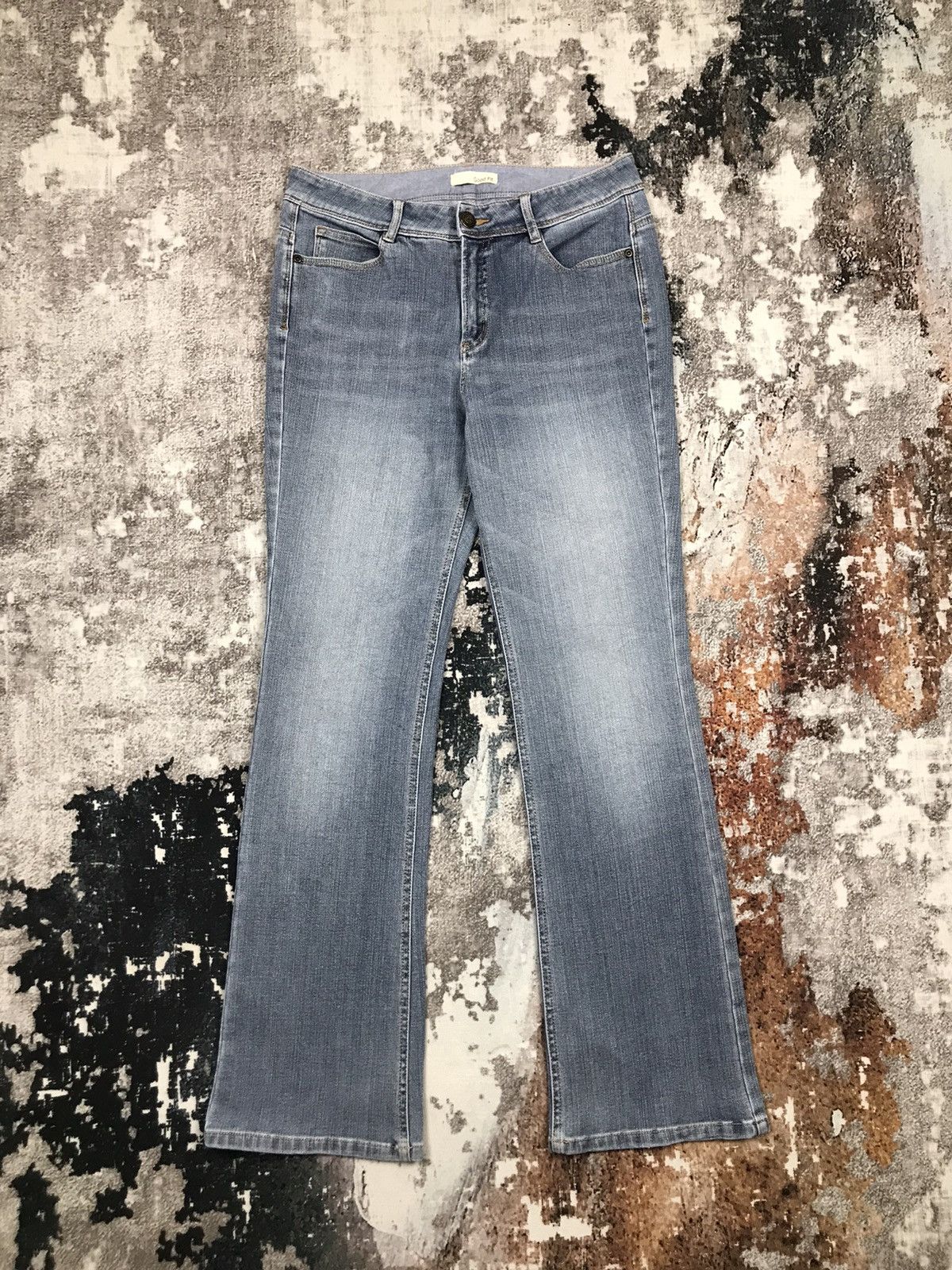 Designer × Japanese Brand × Vintage Vintage Japanese Good Fit Flare Light Wash Denim Jeans Size 29" - 1 Thumbnail