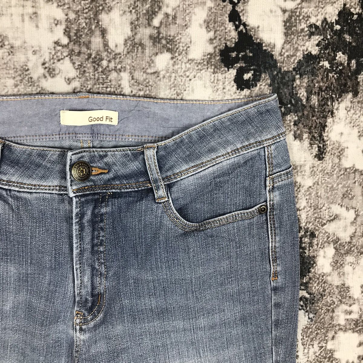Designer × Japanese Brand × Vintage Vintage Japanese Good Fit Flare Light Wash Denim Jeans Size 29" - 4 Thumbnail