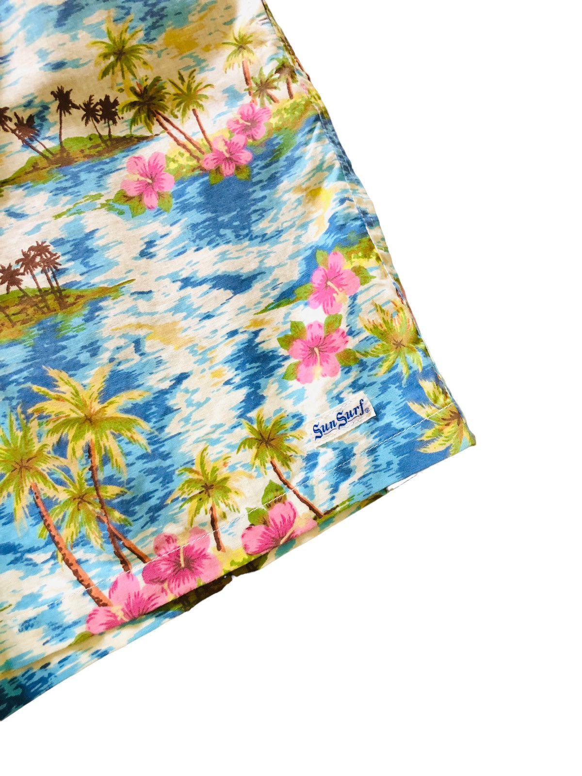 Sun Surf × Wild Things 2000s Wild Things x Sun Surf Hawaiian Short Size US 30 / EU 46 - 2 Thumbnail
