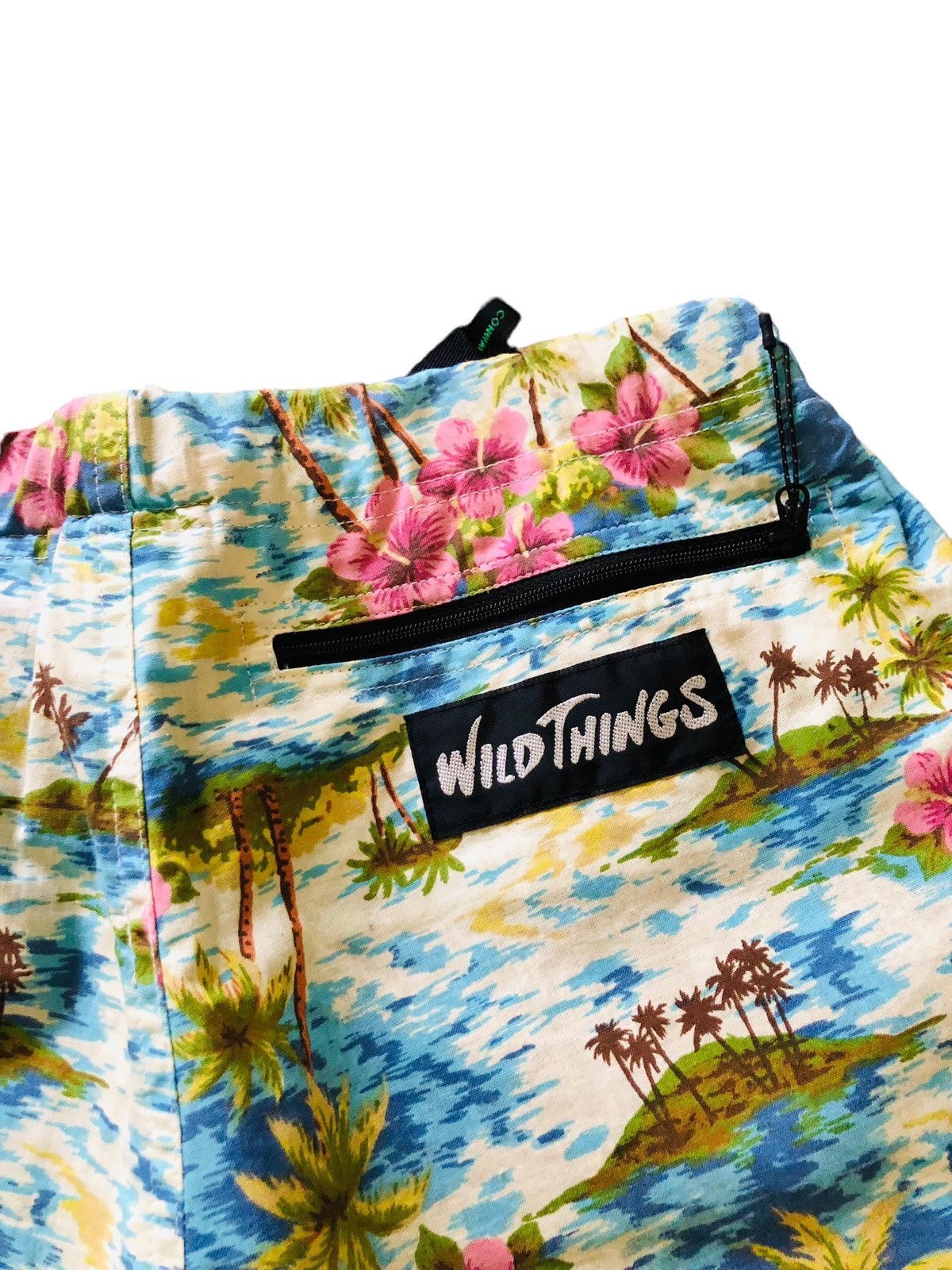 Sun Surf × Wild Things 2000s Wild Things x Sun Surf Hawaiian Short Size US 30 / EU 46 - 4 Thumbnail
